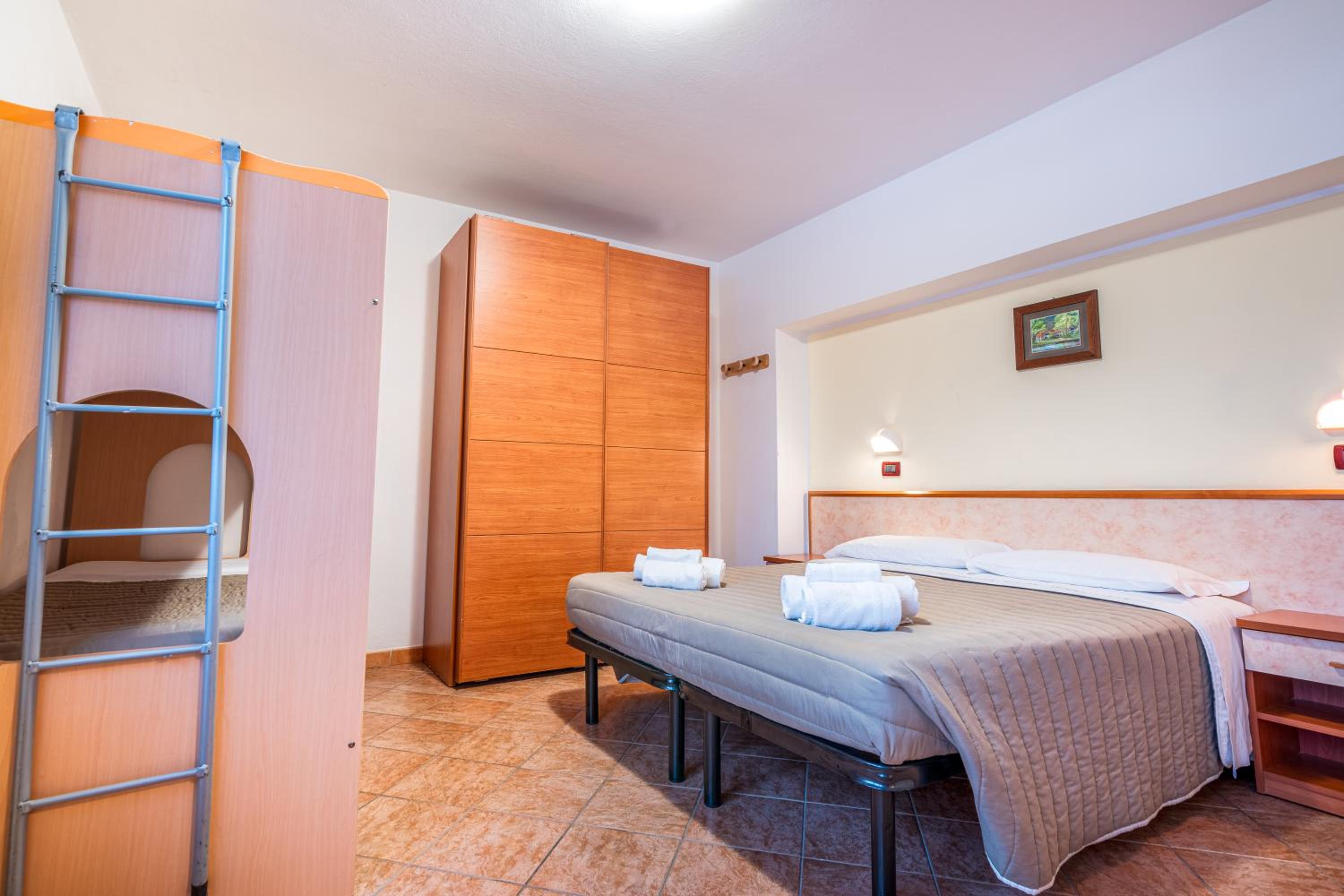 Standard Quadruple Room photo 1