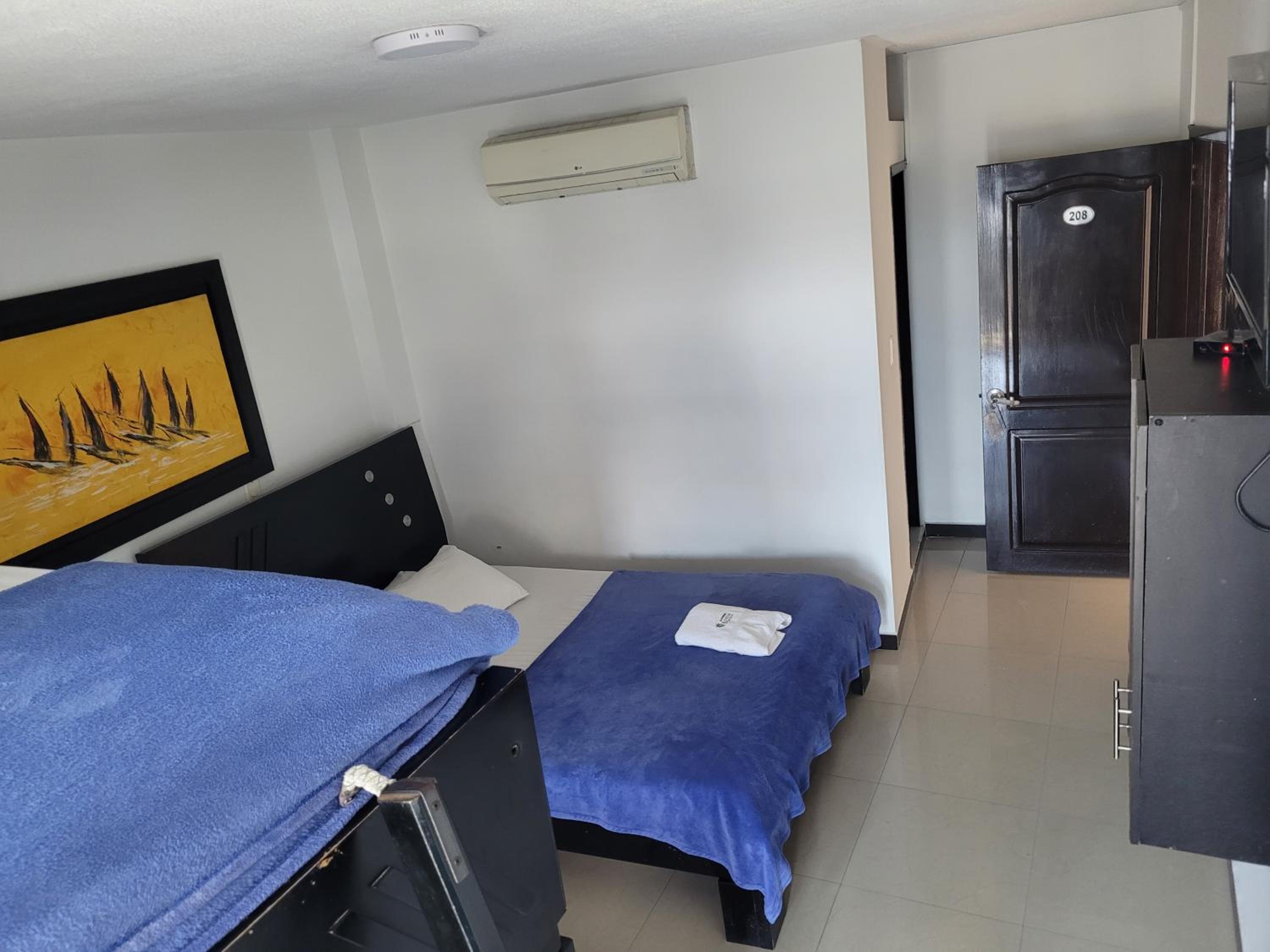 Quadruple Room with Balcony photo 2