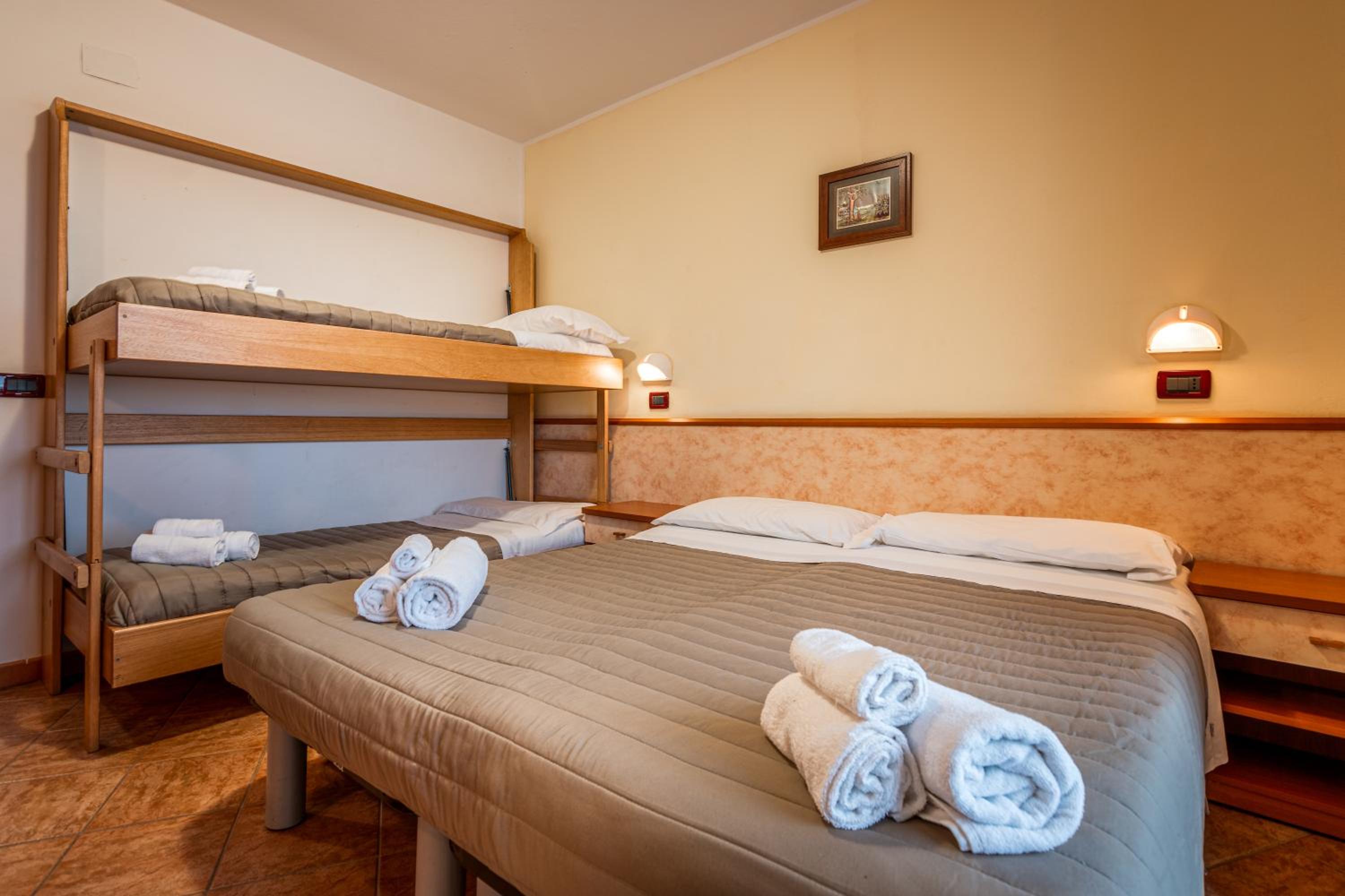 Comfort Quadruple Room photo 1