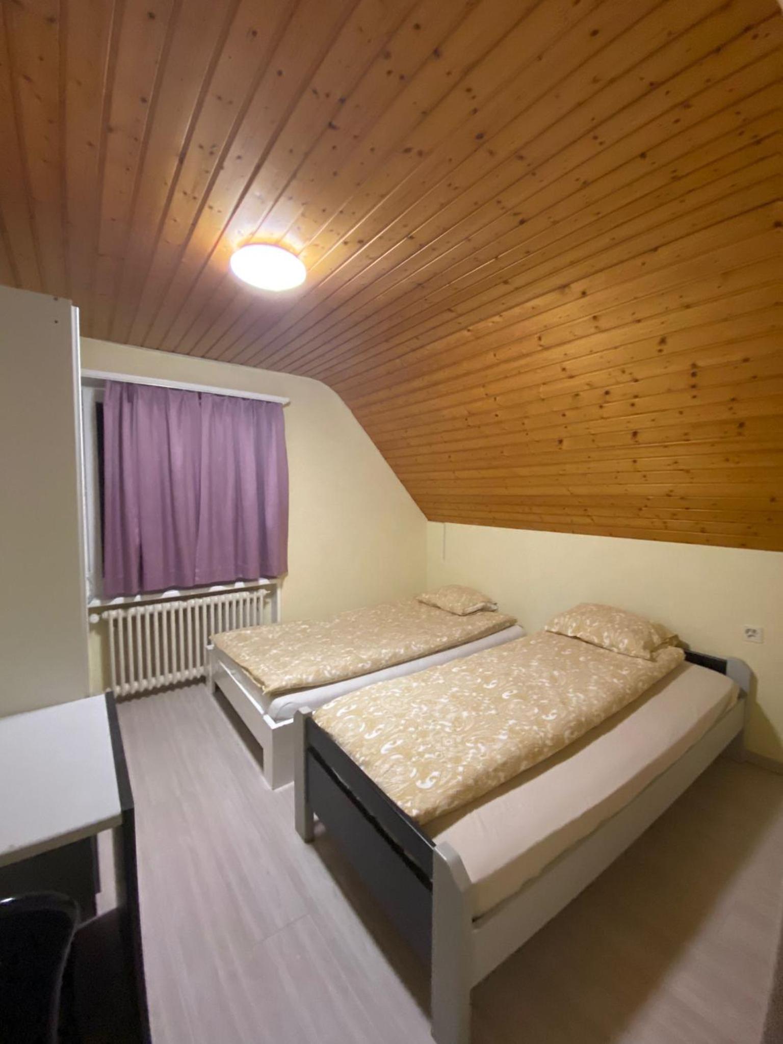 Twin Room With Private Bathroom photo 3