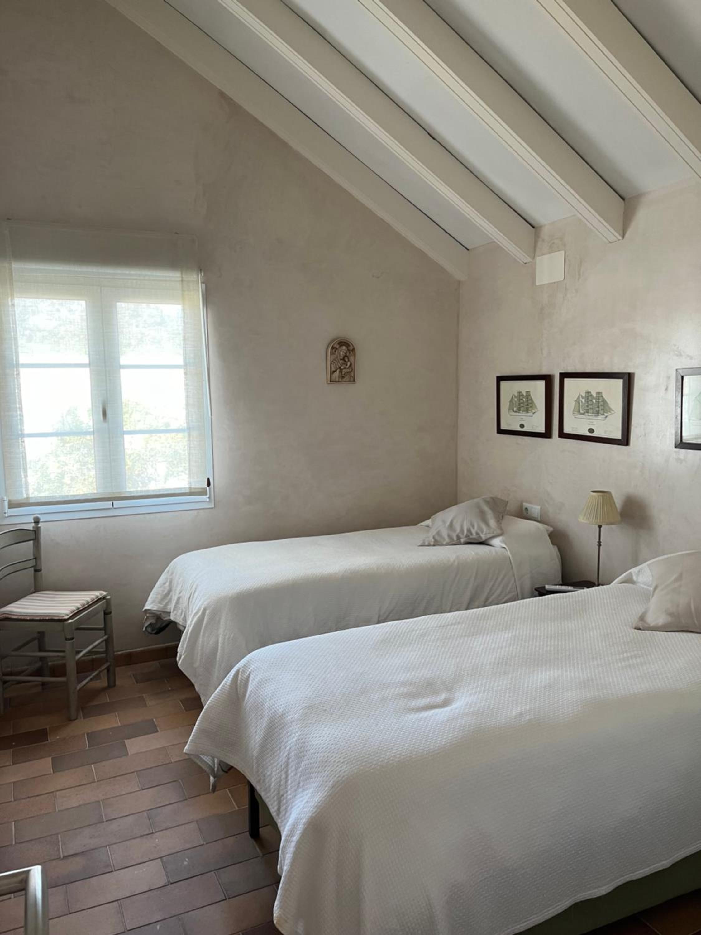 Casa de cuatro habitaciones
