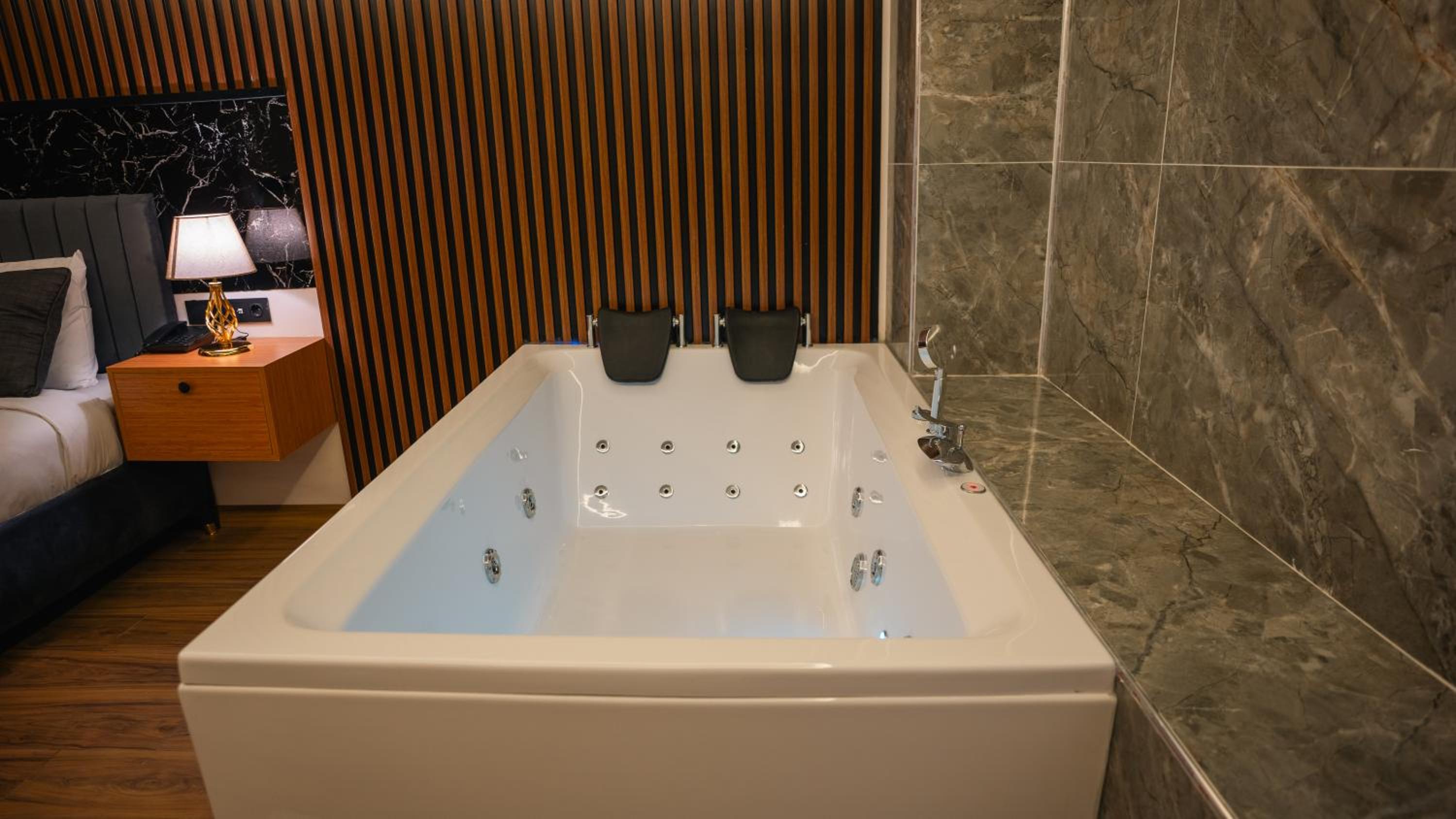 Queen Room With Spa Bath photo 3