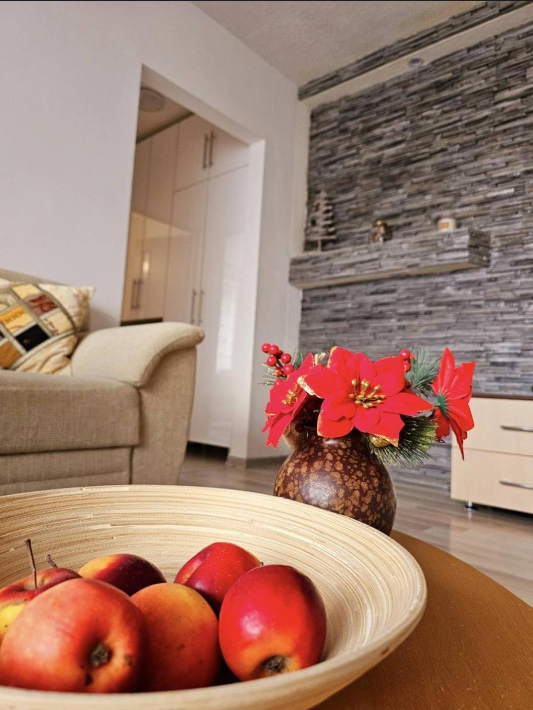 One-Bedroom Apartment - Photo 7