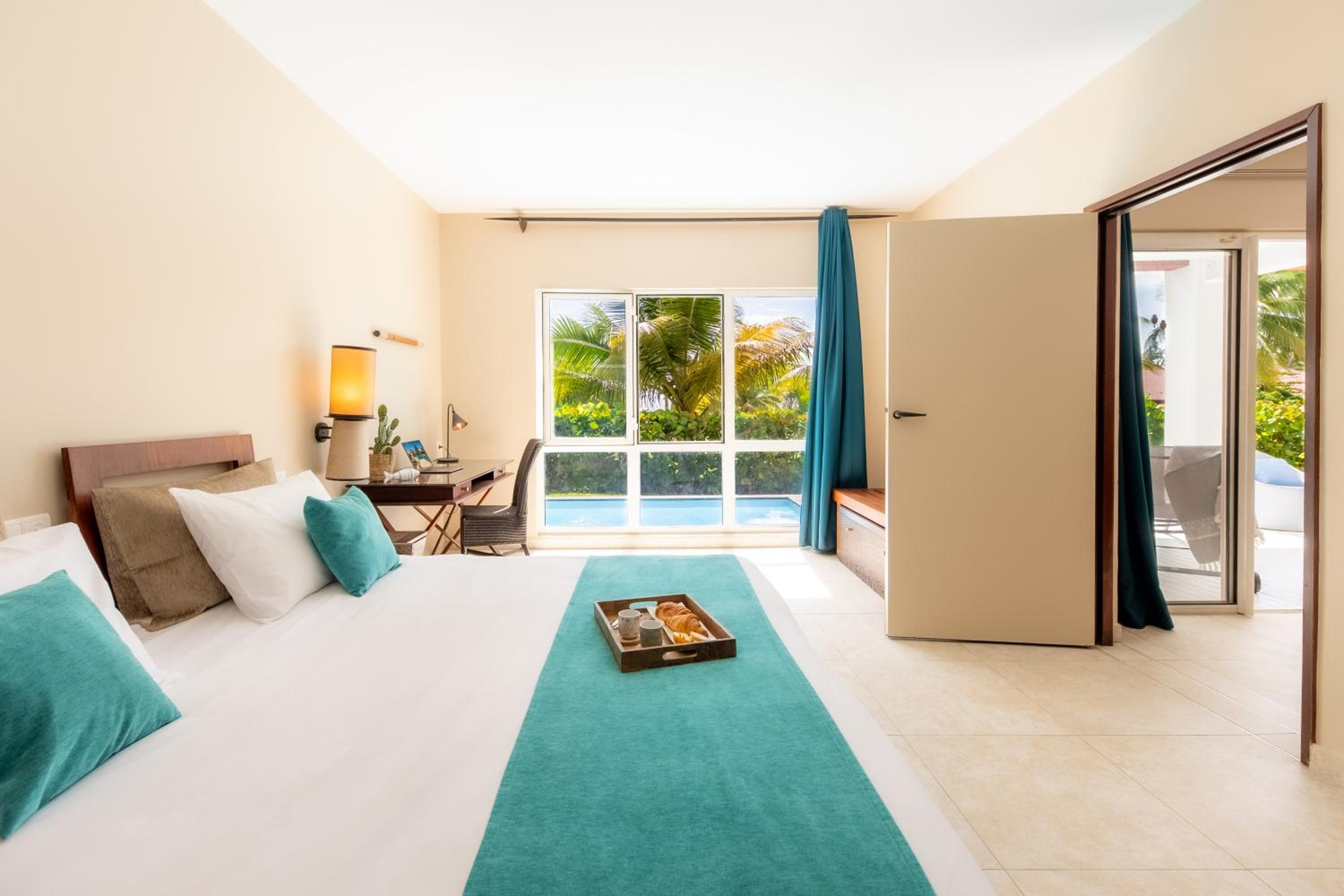 Three-Bedroom Villa photo 3
