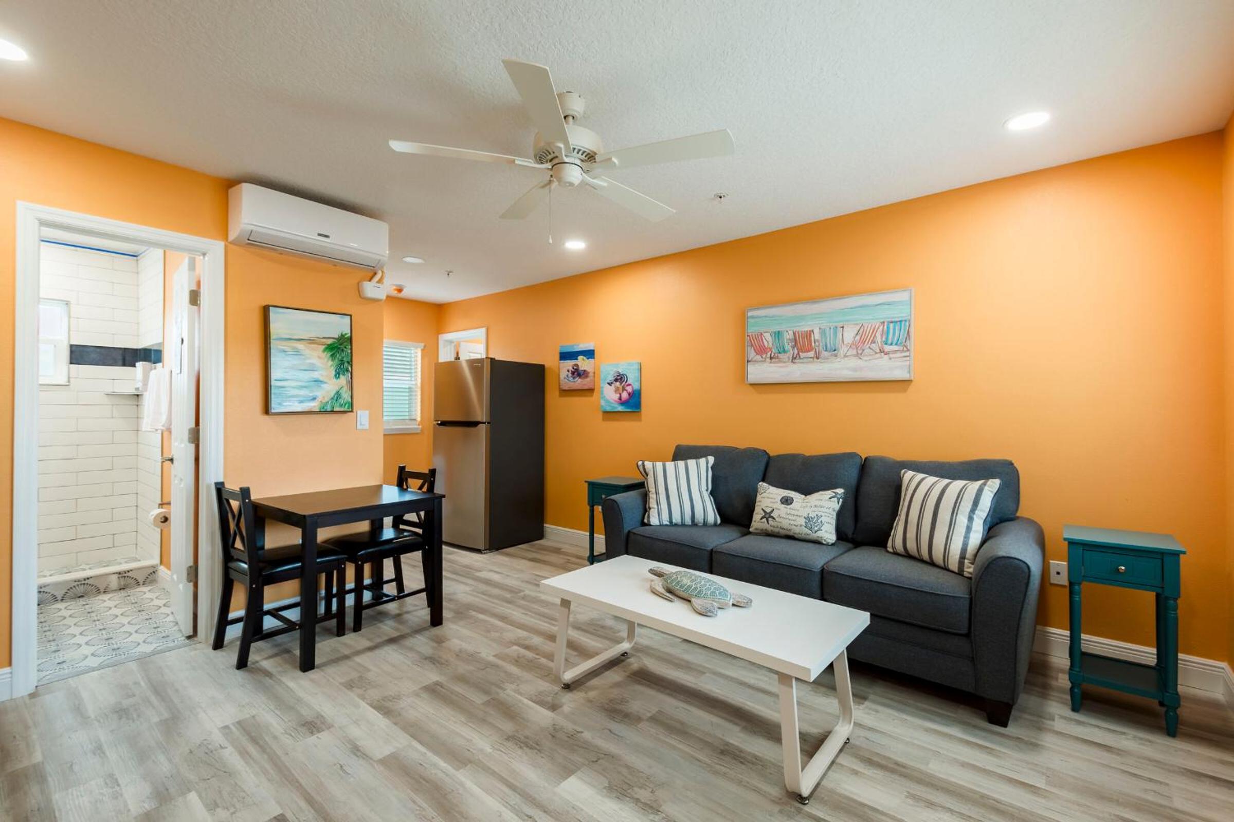 One-Bedroom Suite - Photo 1
