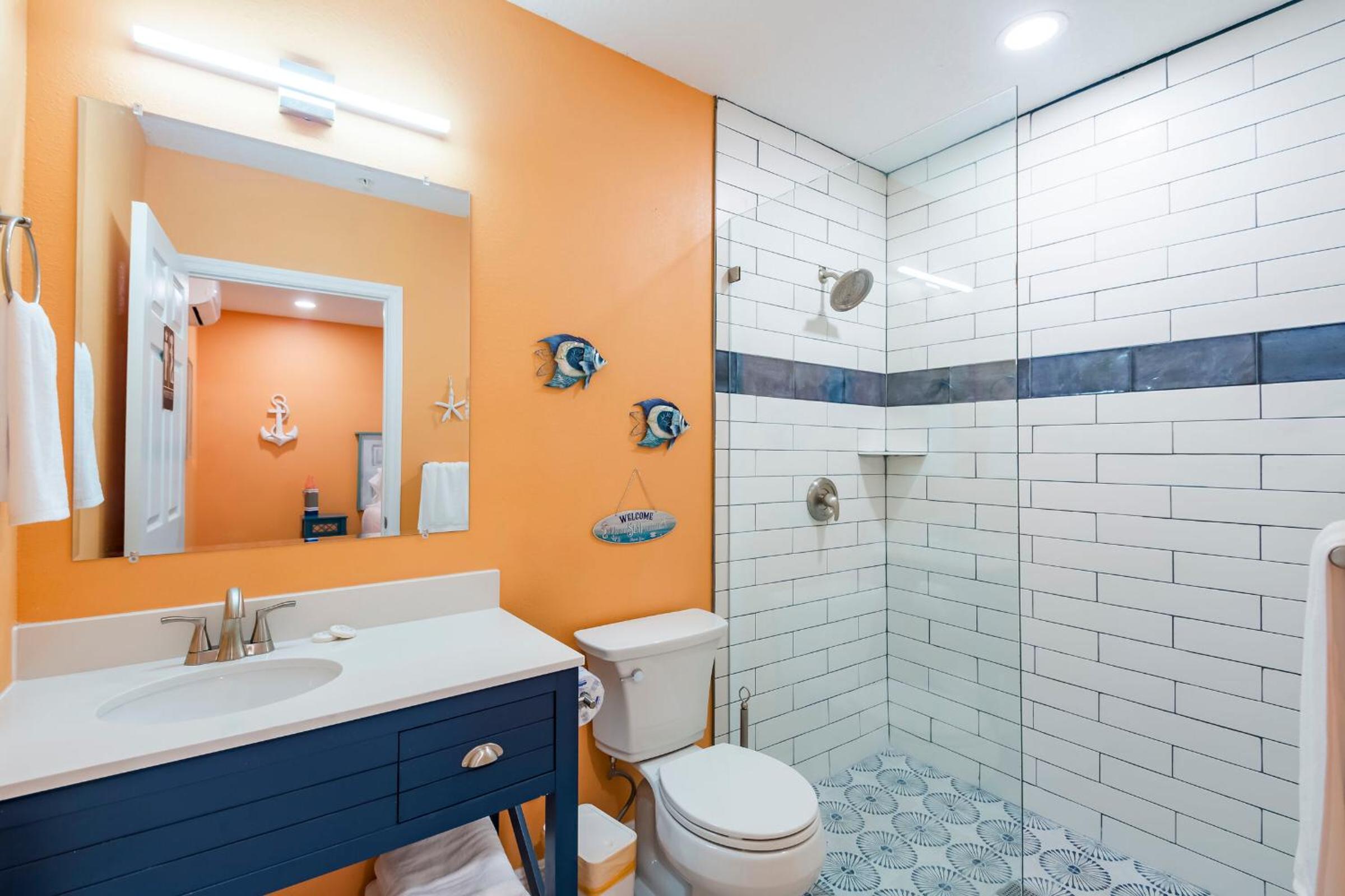 Two-Bedroom Suite - Photo 2