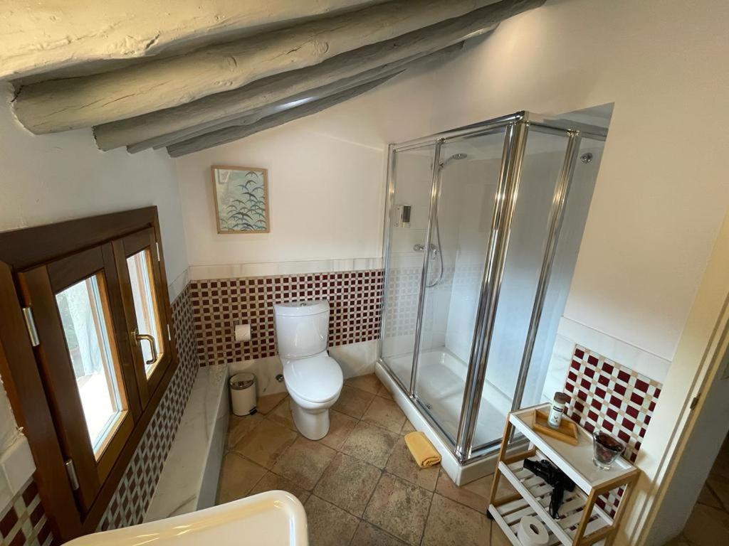 Deluxe Double Room with Balcony - Photo 4