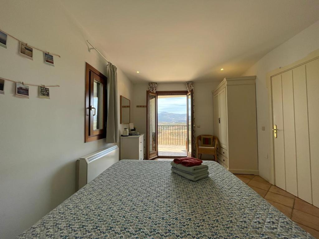 Deluxe Double Room with Private Terrace and Mountain View - Photo 4