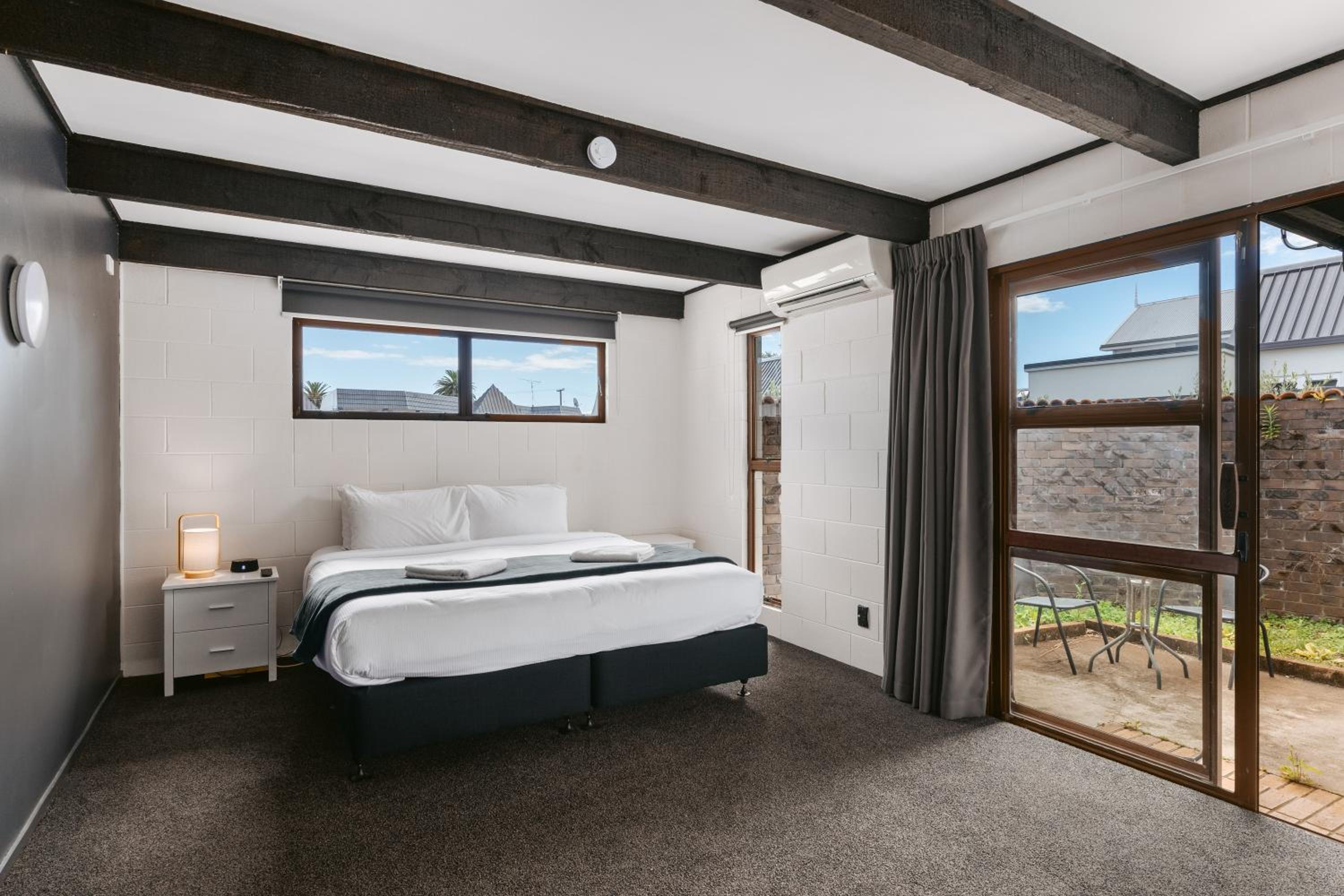 One-Bedroom Suite photo 1