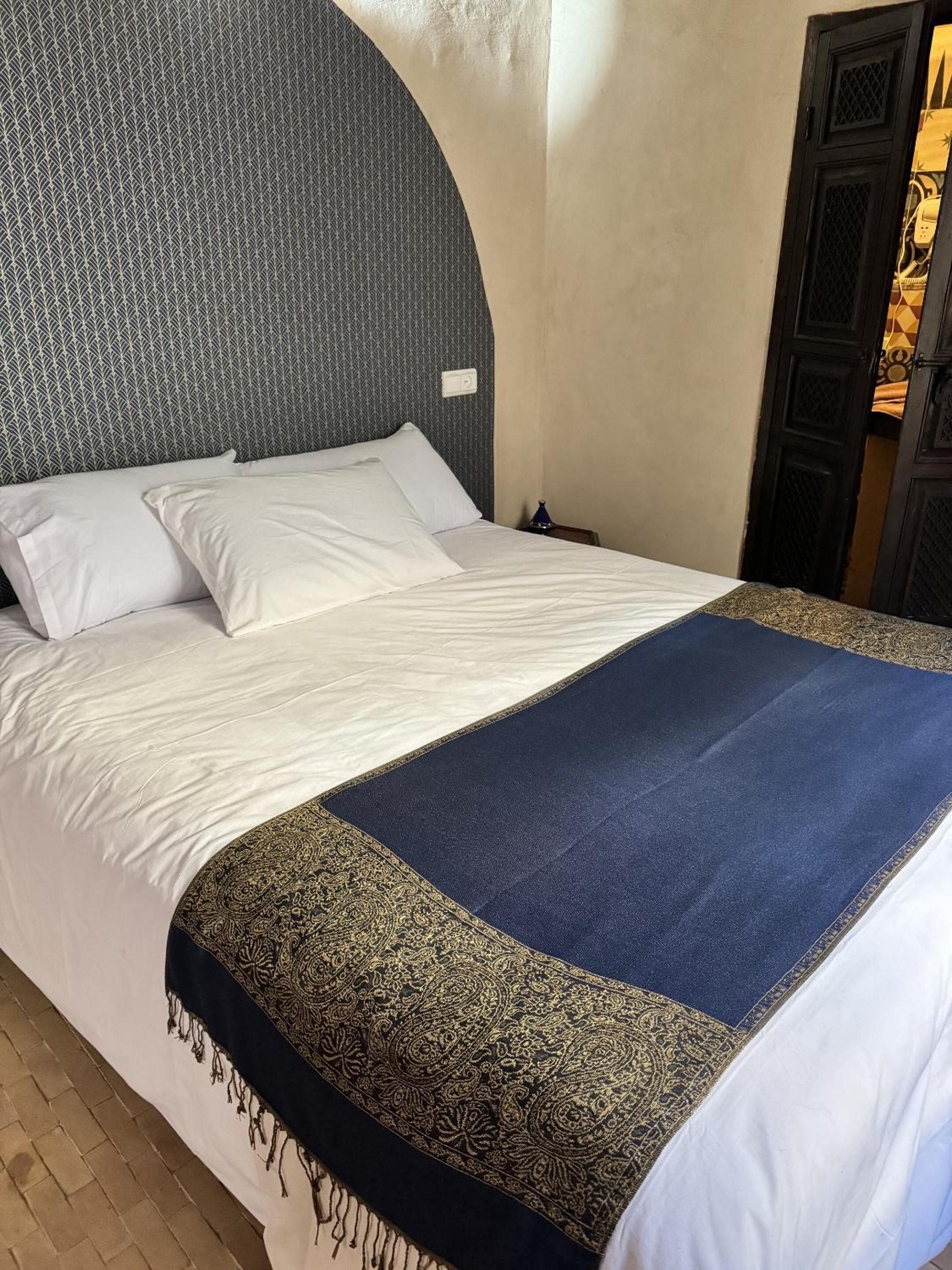 Double Room with Private Bathroom - Photo 4
