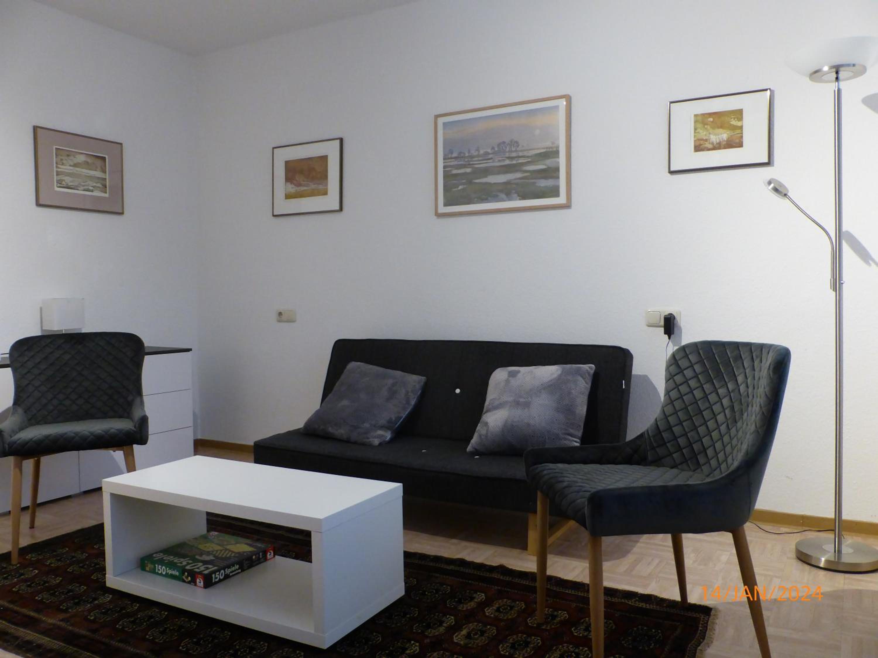 One-Bedroom Apartment photo 1
