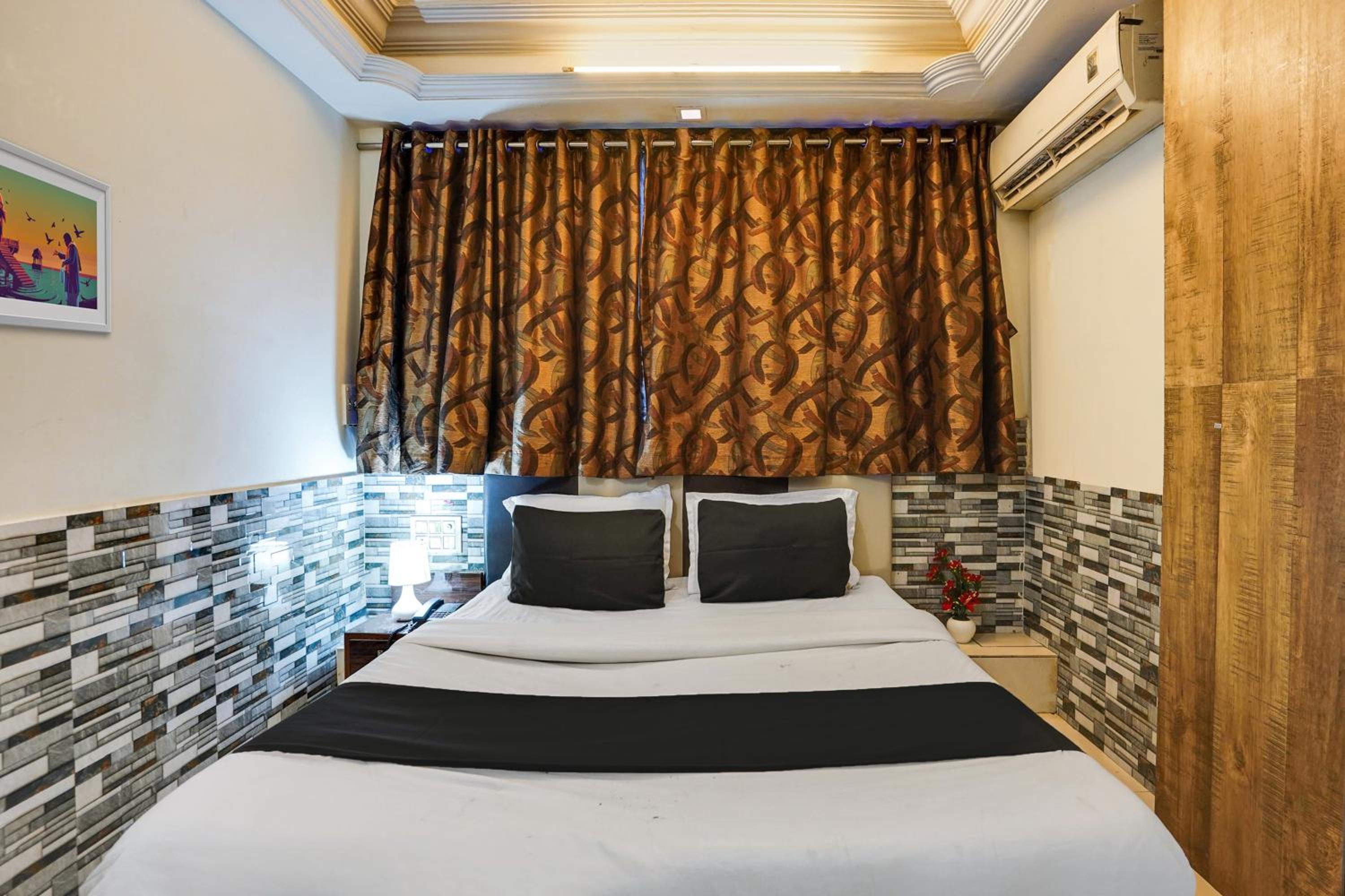 Small Single Room