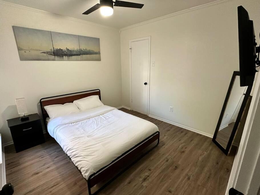 Two-Bedroom House photo 3