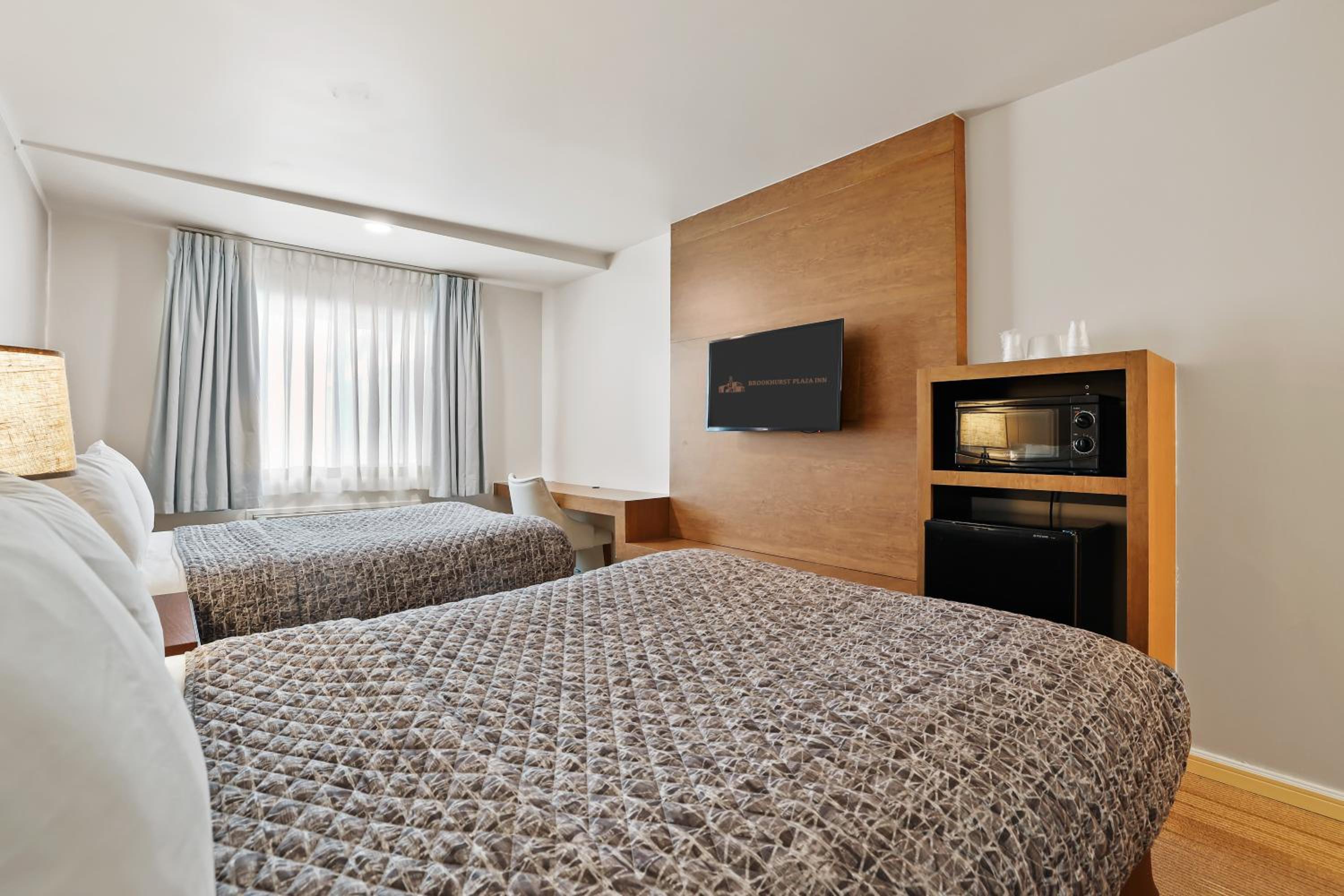 Double Room with Two Double Beds - Non-Smoking photo 2