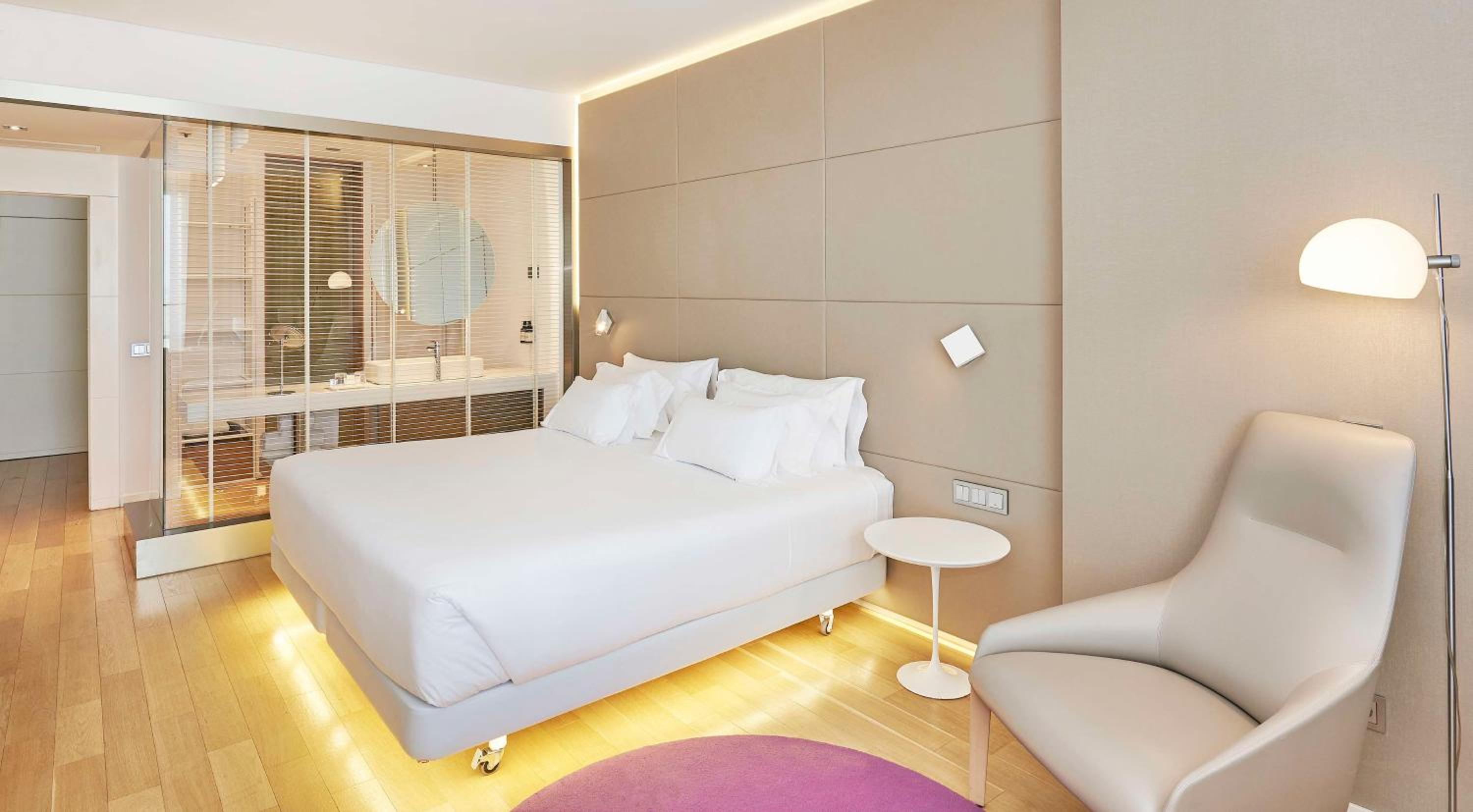 Superior Double or Twin Room with View with Extra Bed (2 Adults + 1 Child) thumbnail 6