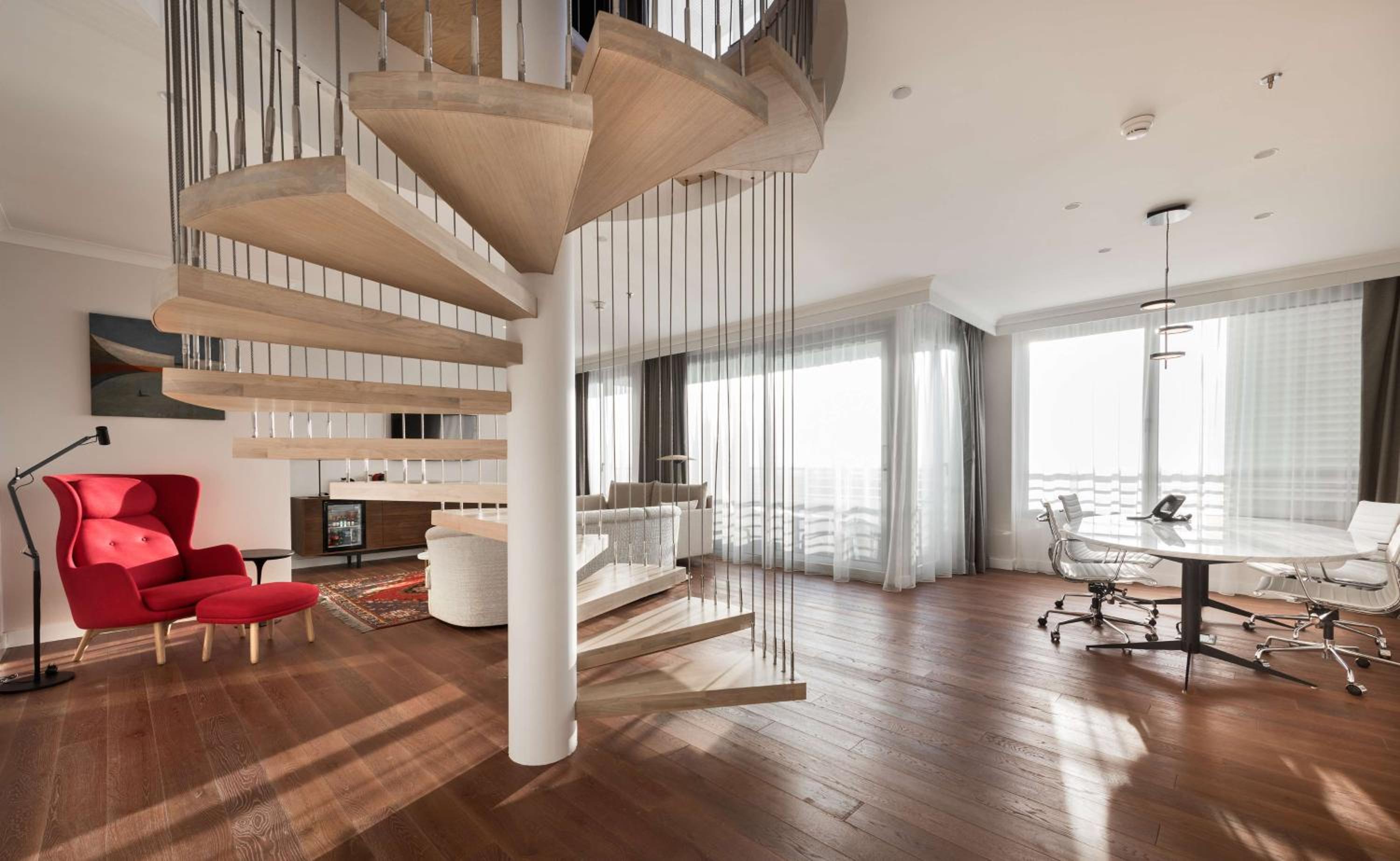 Junior Suite with View and Terrace - VIP Level Lounge Access