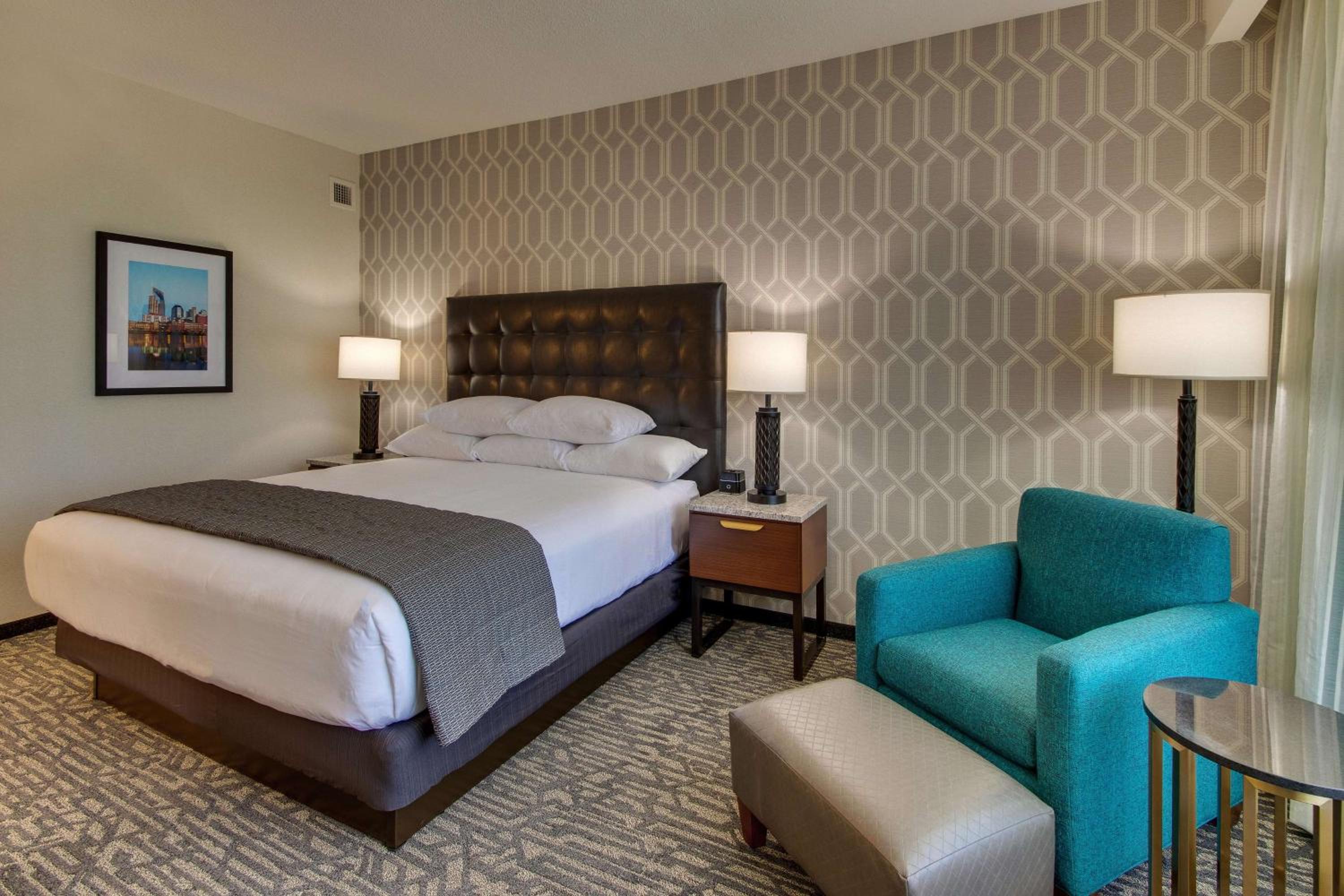 Deluxe King Room - Photo 3