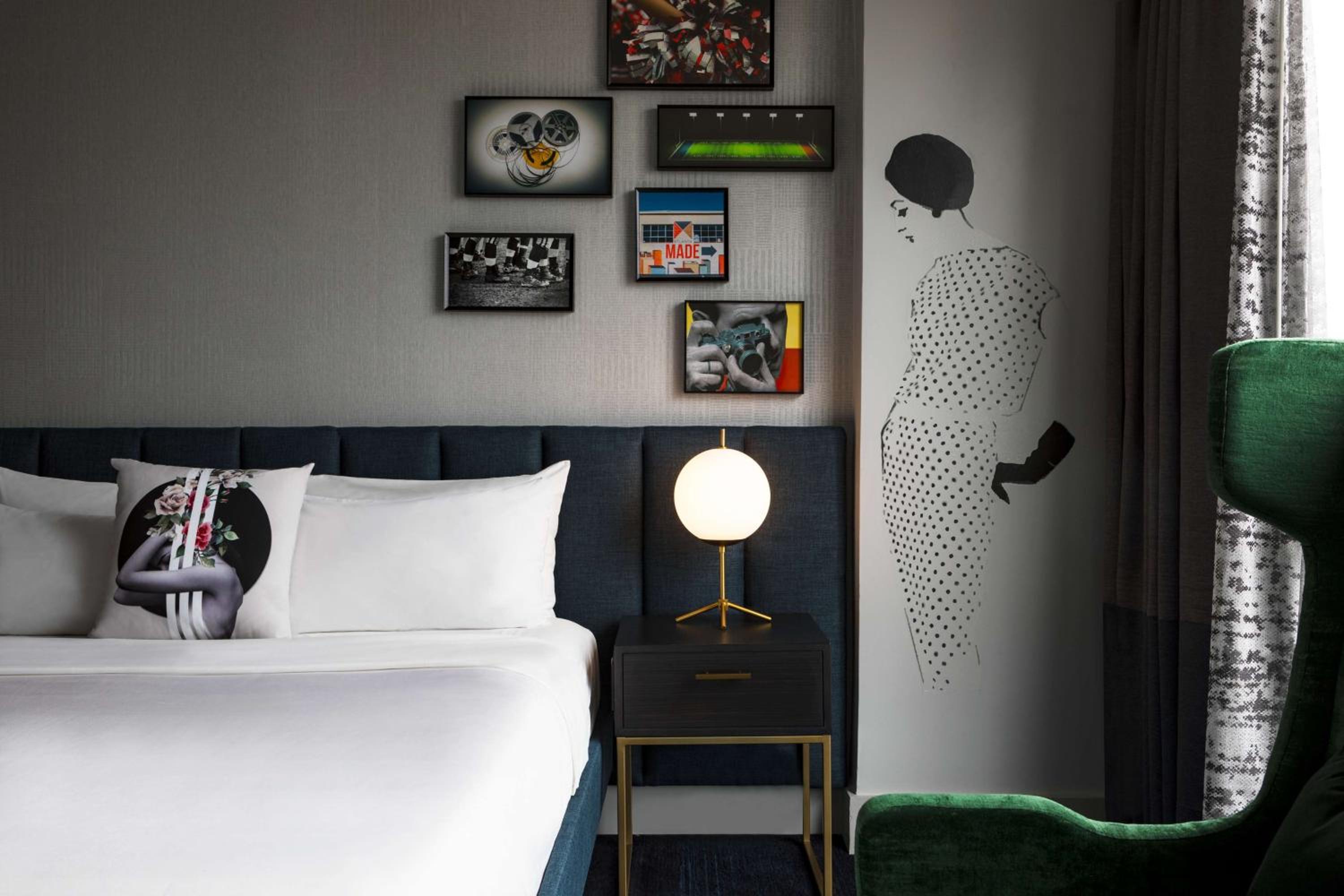 Midtown Suite - Photo 1