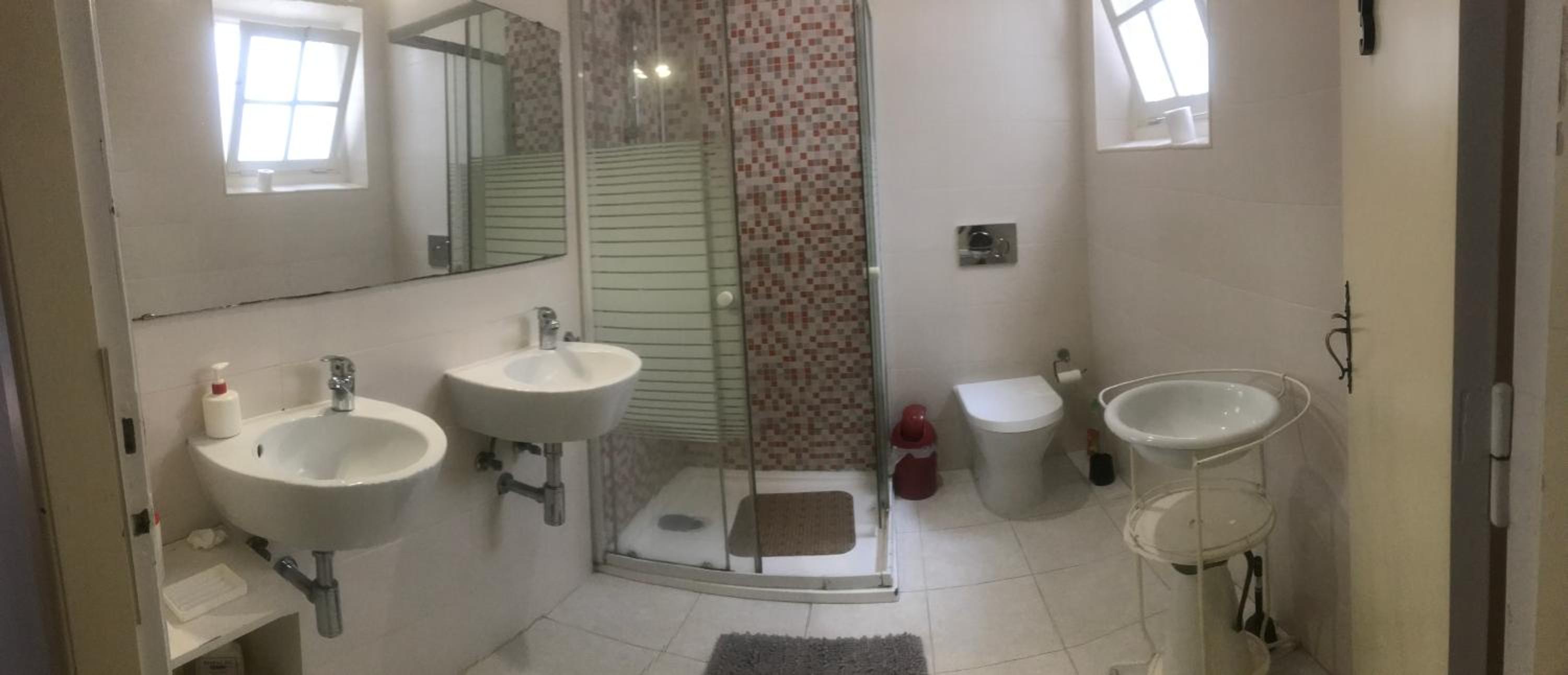 Small Single Room photo 2