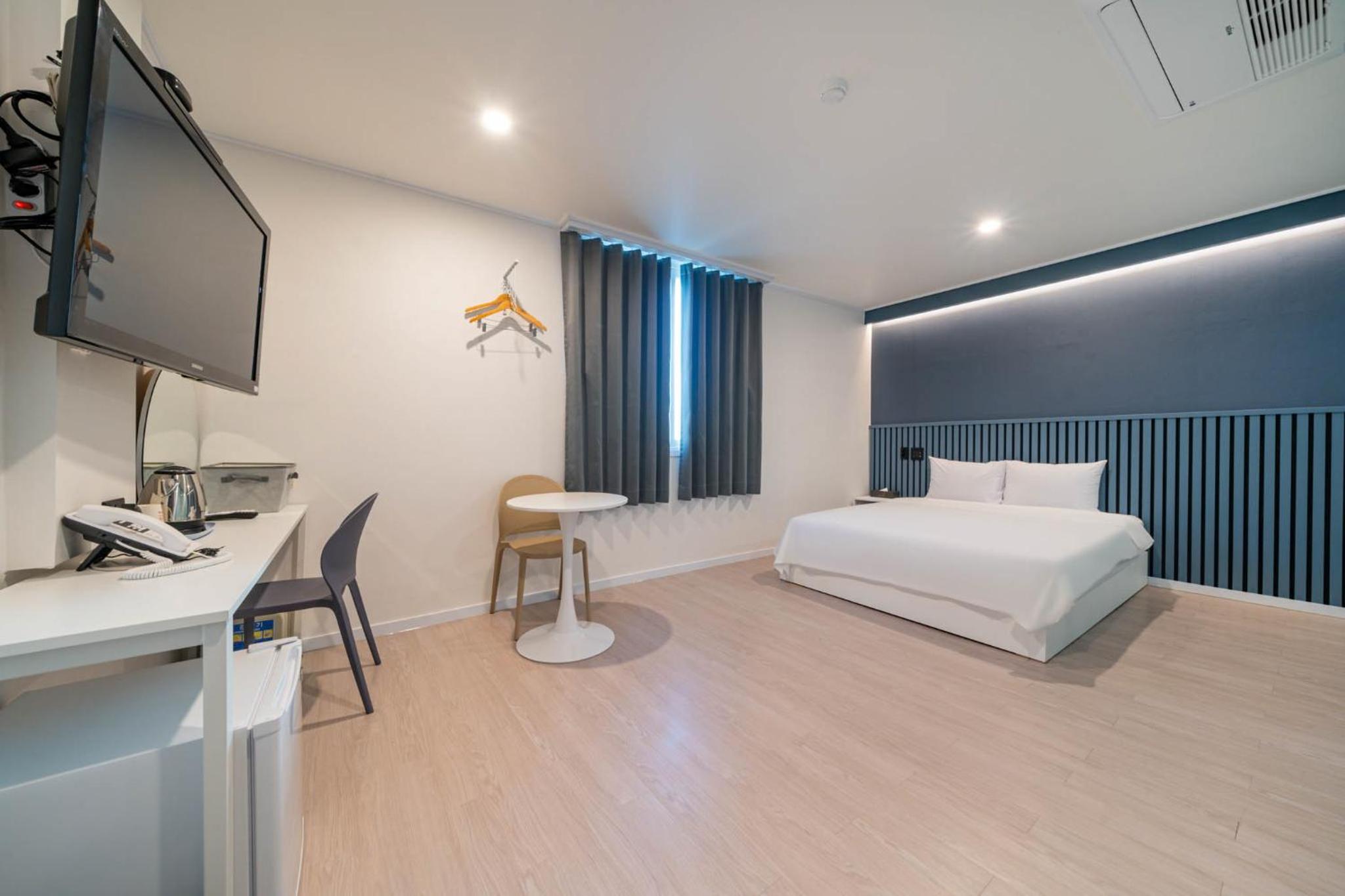 Double Room - Photo 1