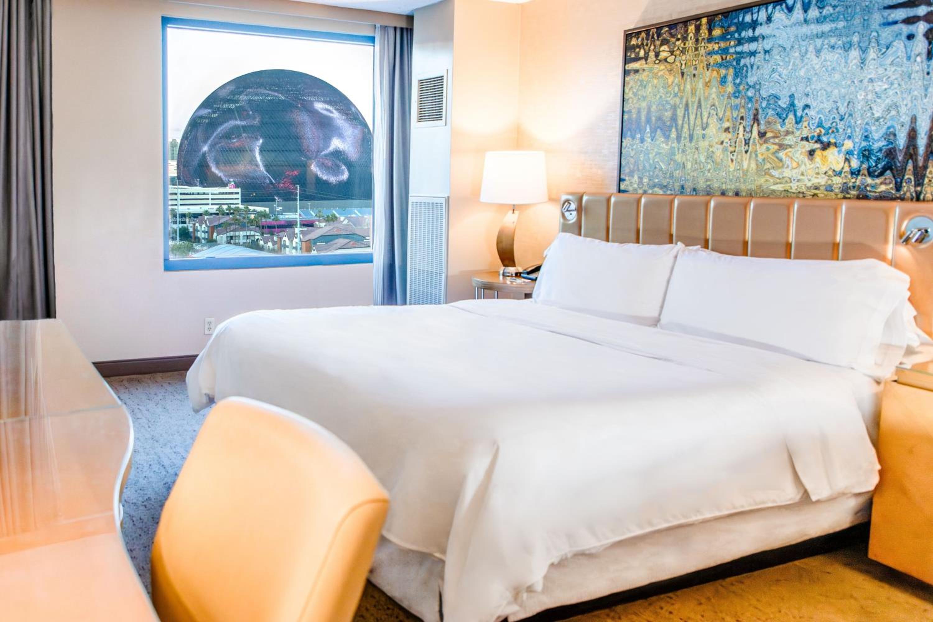 Premium Guest Room with One King Bed and Sphere View