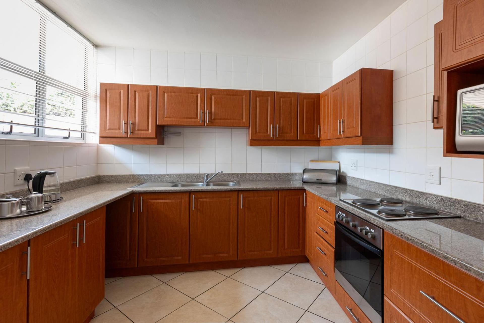 Classic 3 Bedroom, 6 Sleeper, Duplex - Photo 7