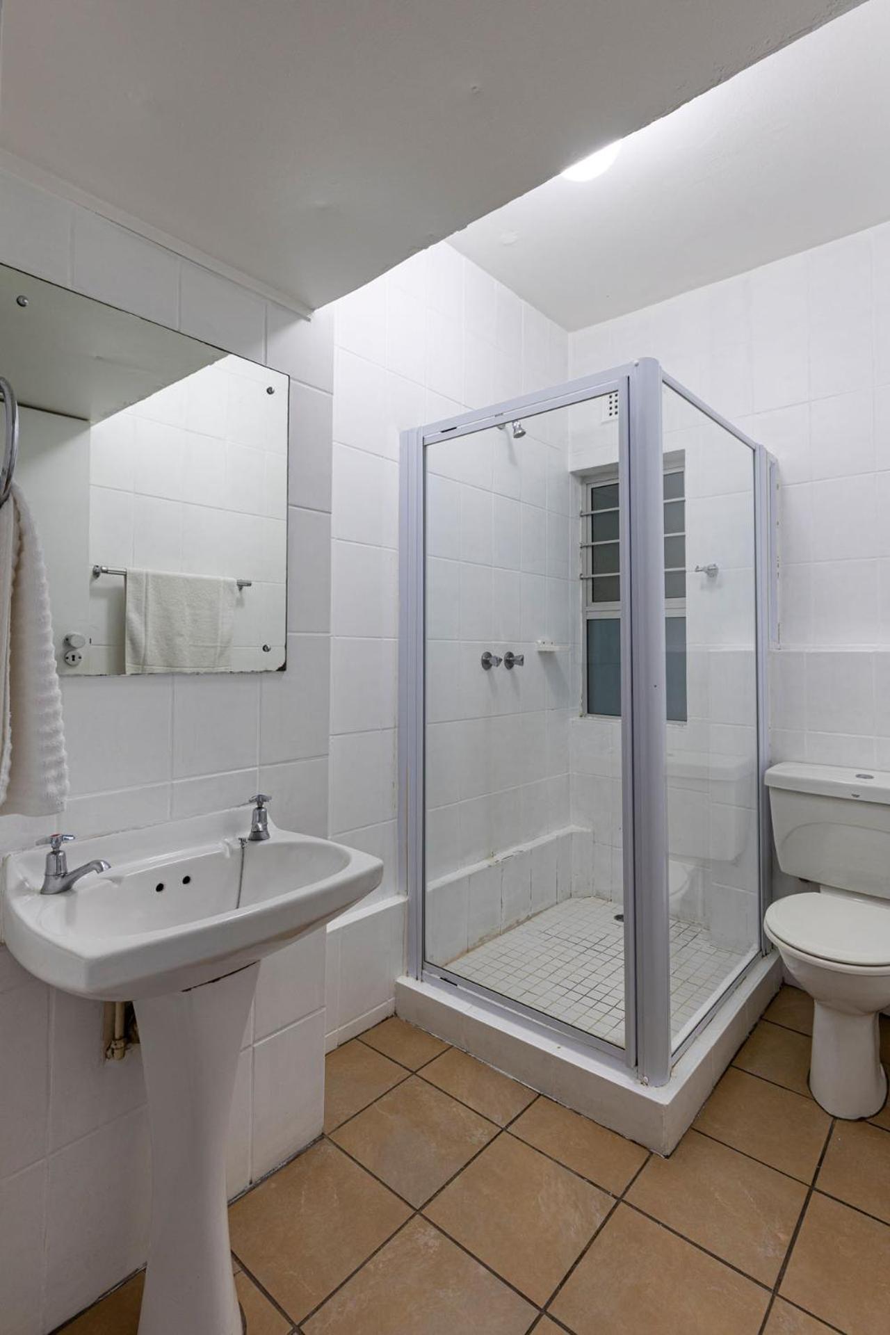 Classic 3 Bedroom, 6 Sleeper, Duplex - Photo 8