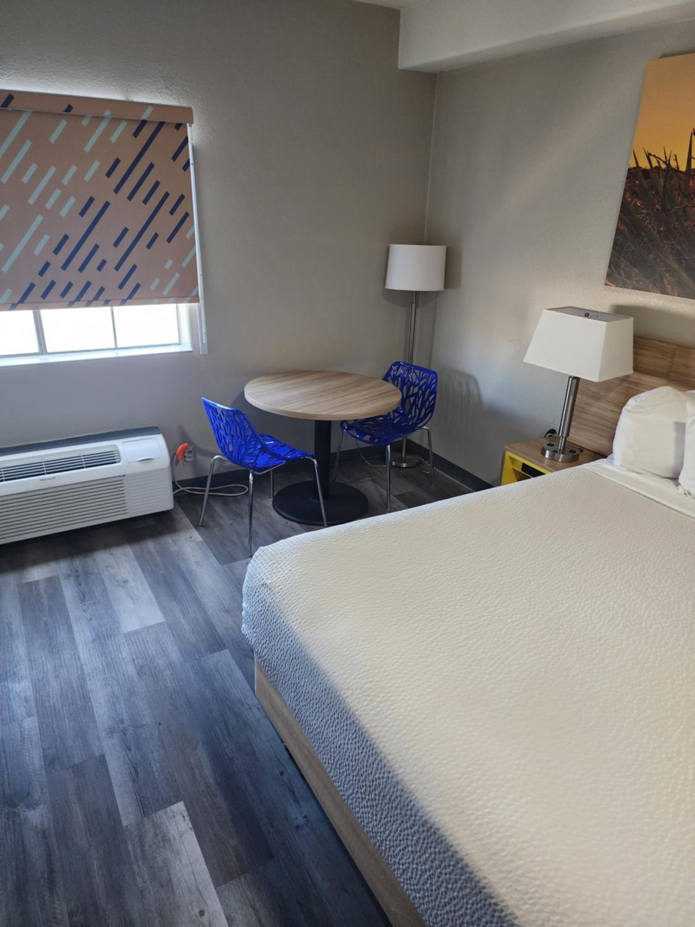 King Studio Suite - Non-Smoking - Photo 4
