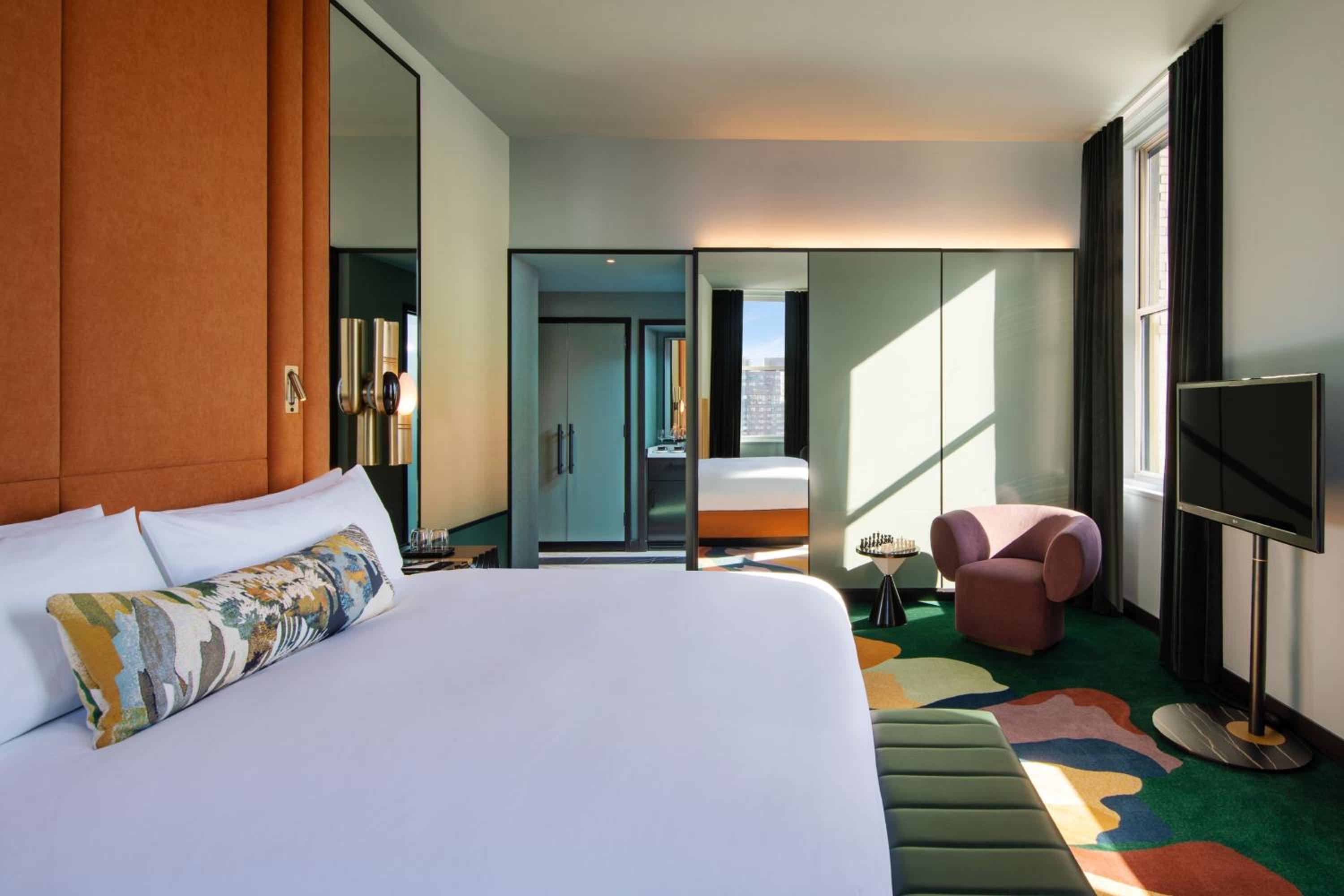 Premier Deluxe King Room with Park View