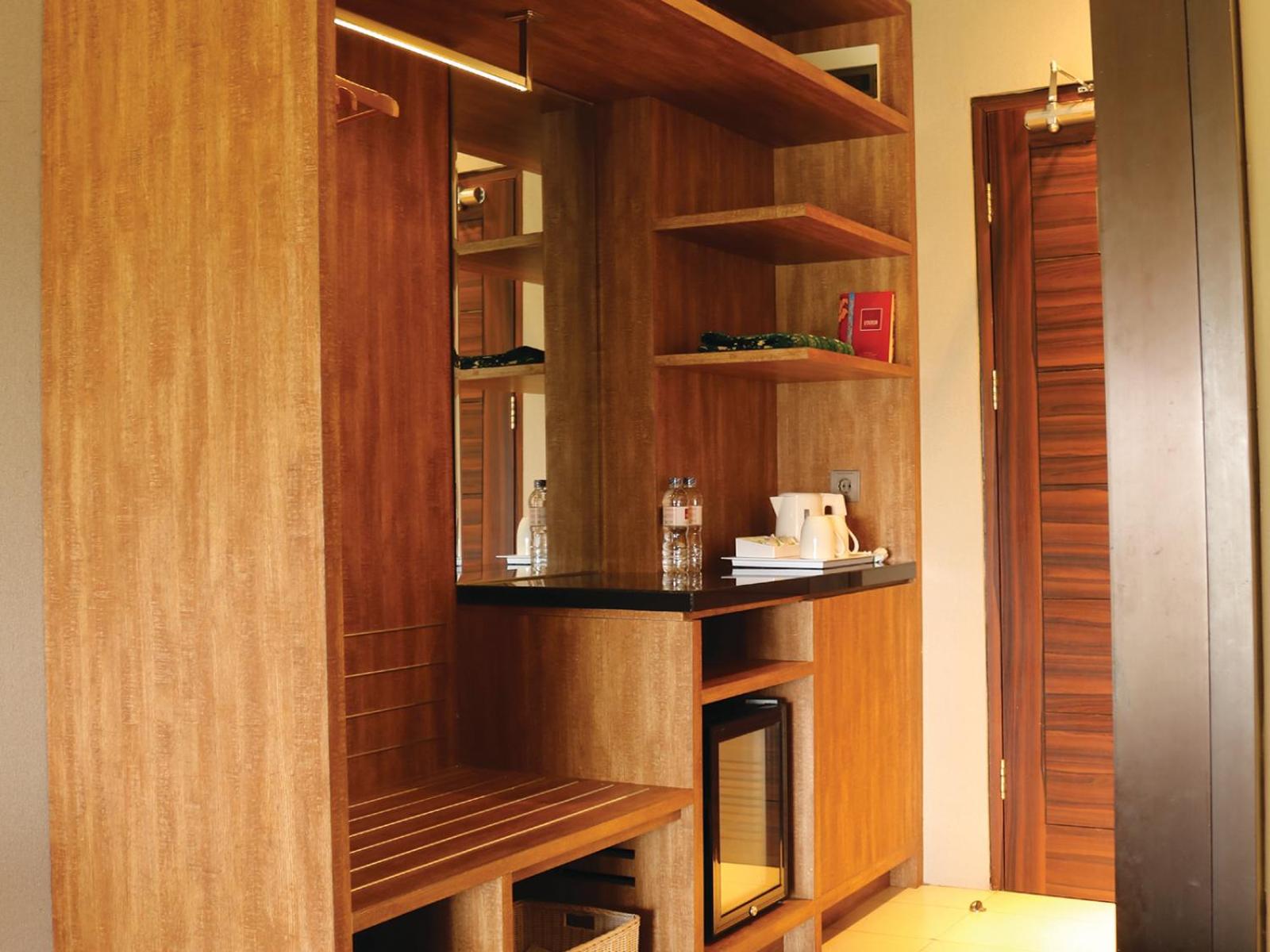 Deluxe King Room - Photo 1