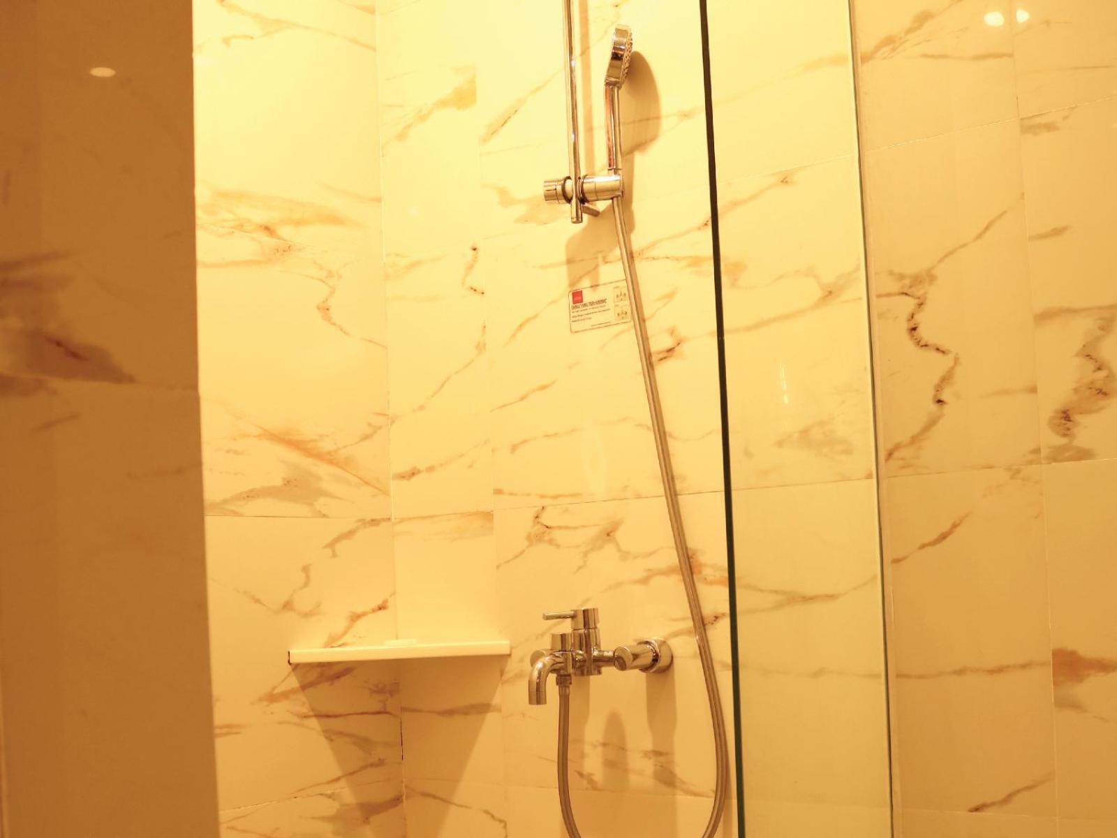 Executive Suite - Photo 5