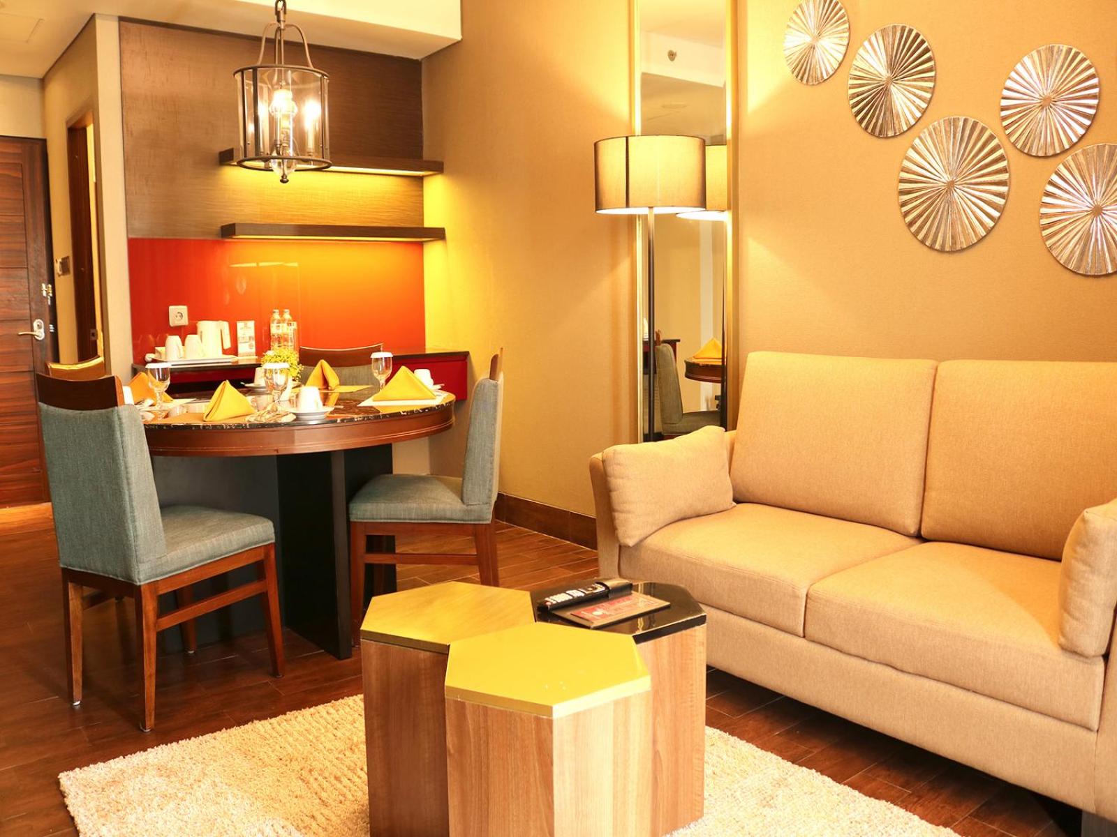 Emersia Suite - Photo 1