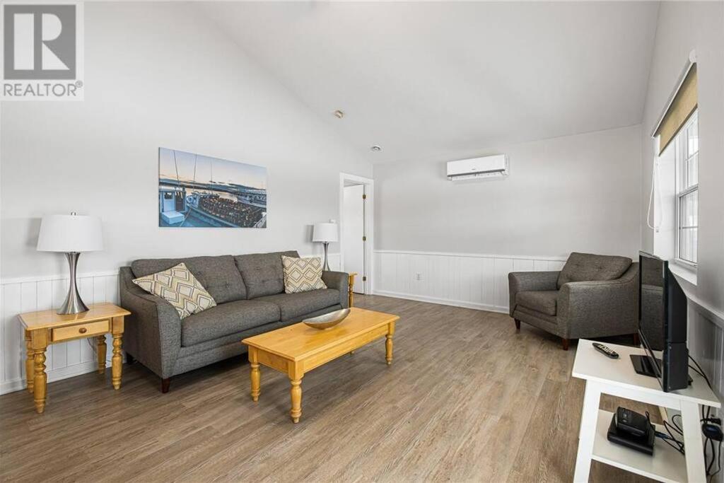 Two-Bedroom Chalet photo 2