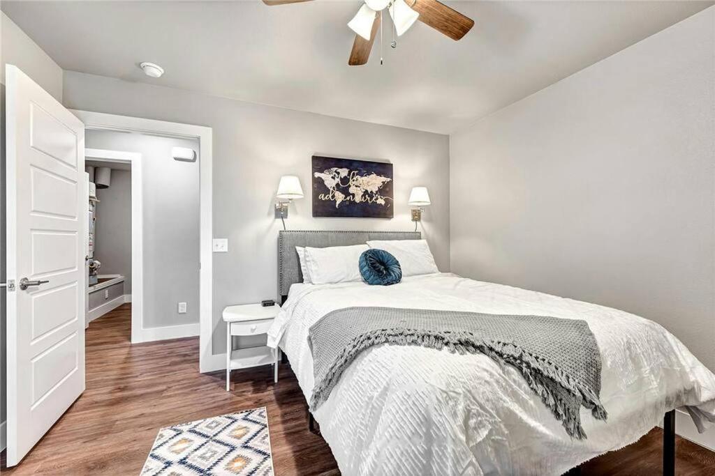 Three-Bedroom House photo 1