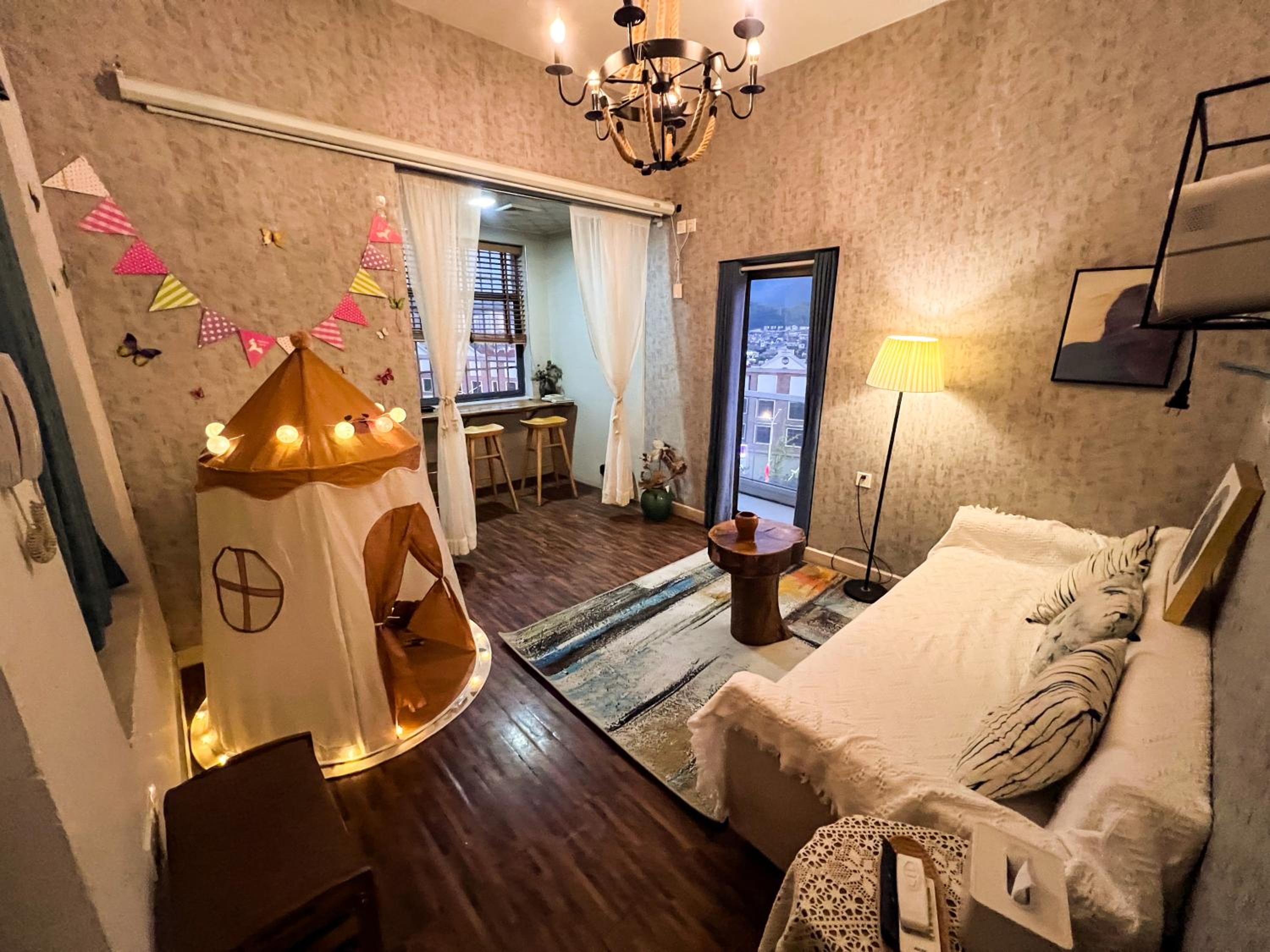 Family Suite with Mountain View