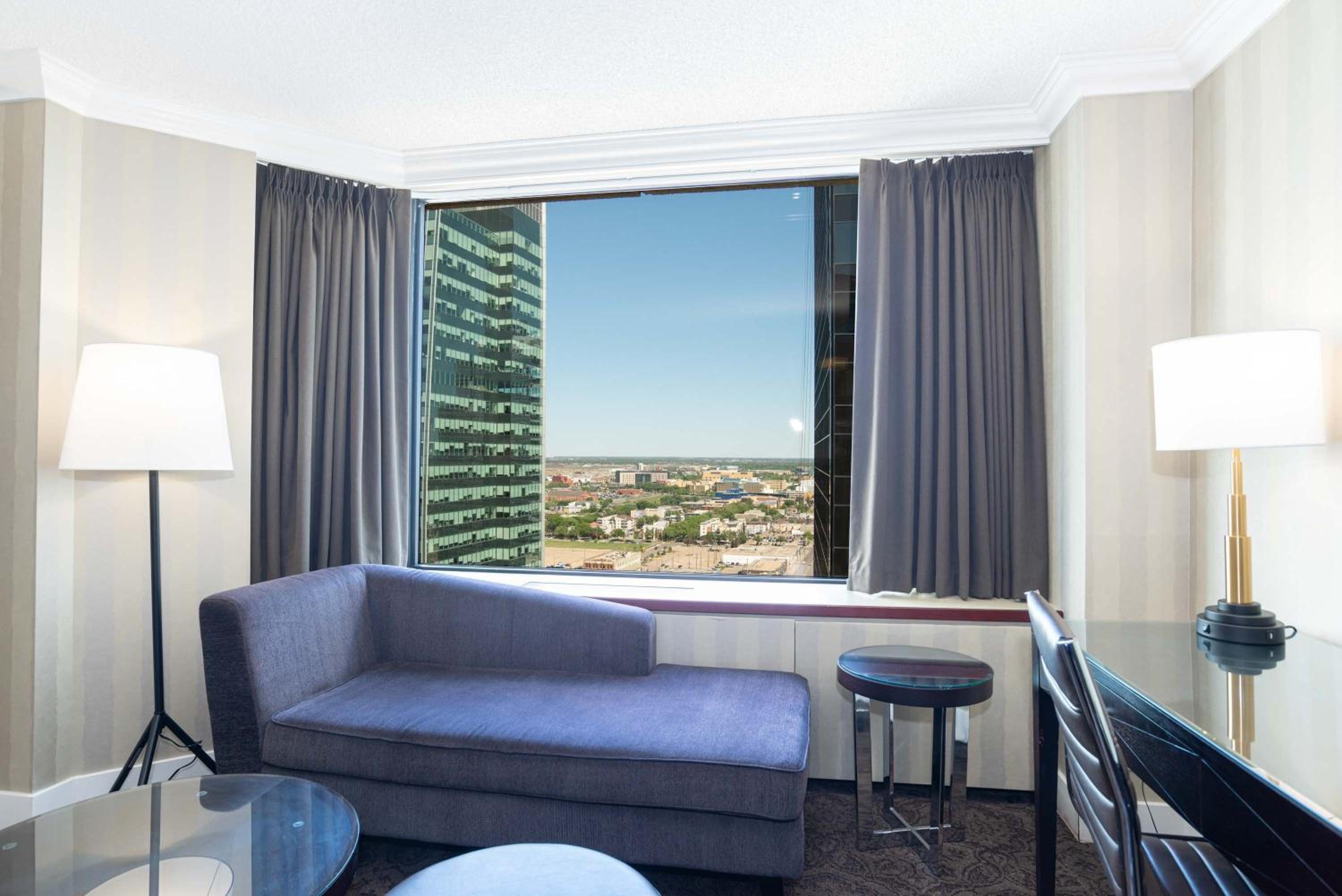 Premium Room, 1 King Bed, Top Floors - Photo 3