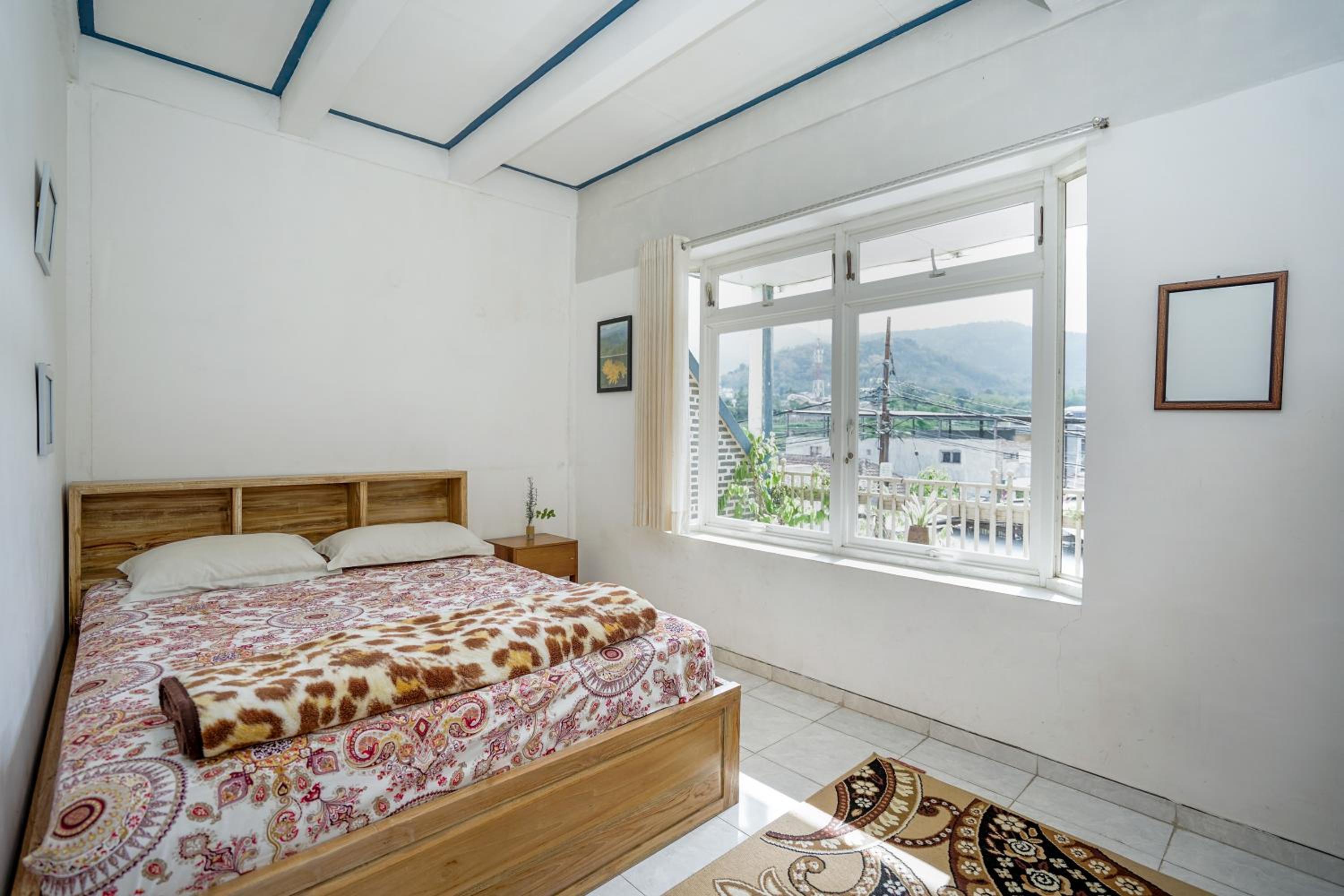 Deluxe Room - Photo 9