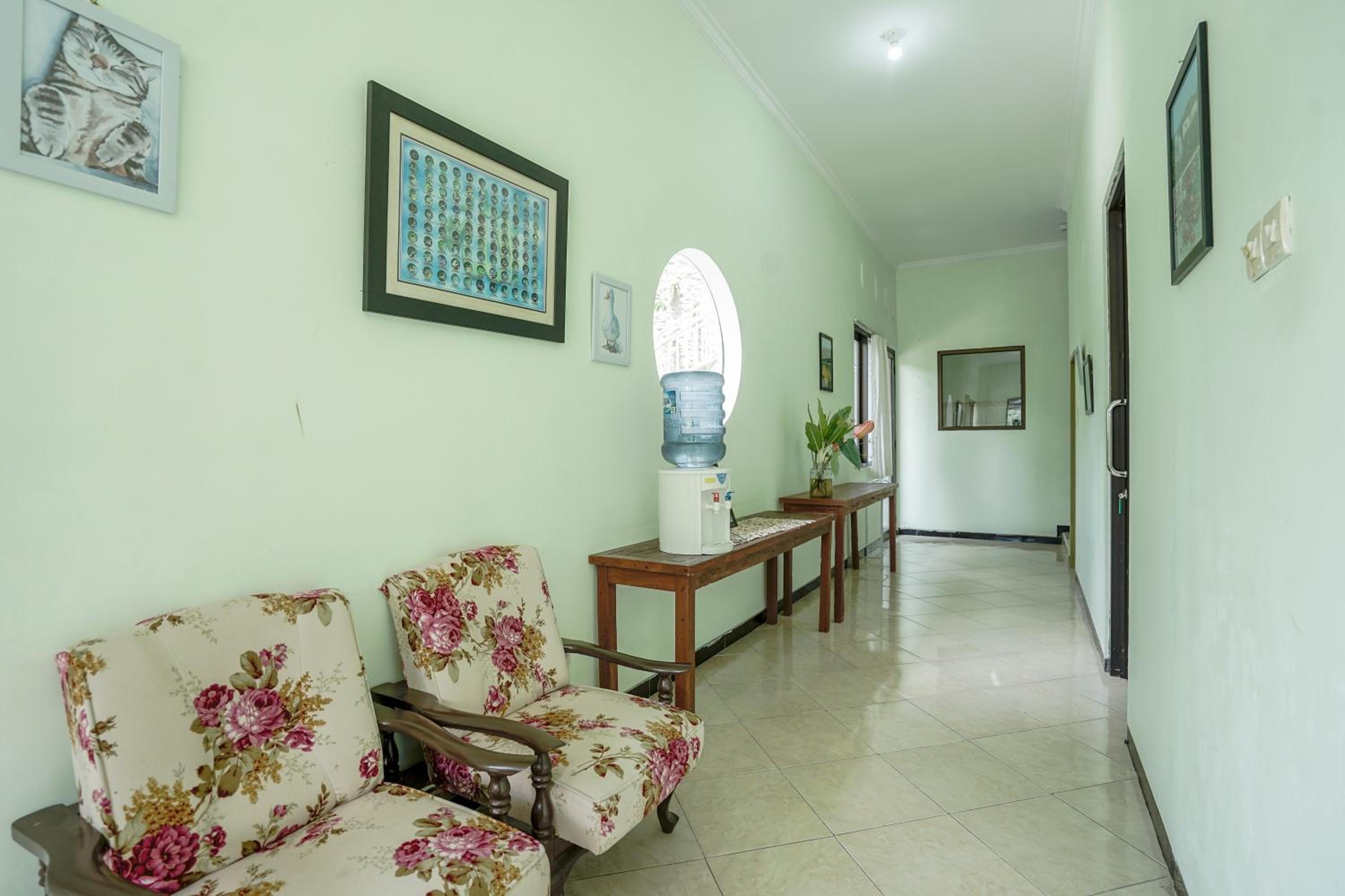 Two-Bedroom Villa - Photo 16