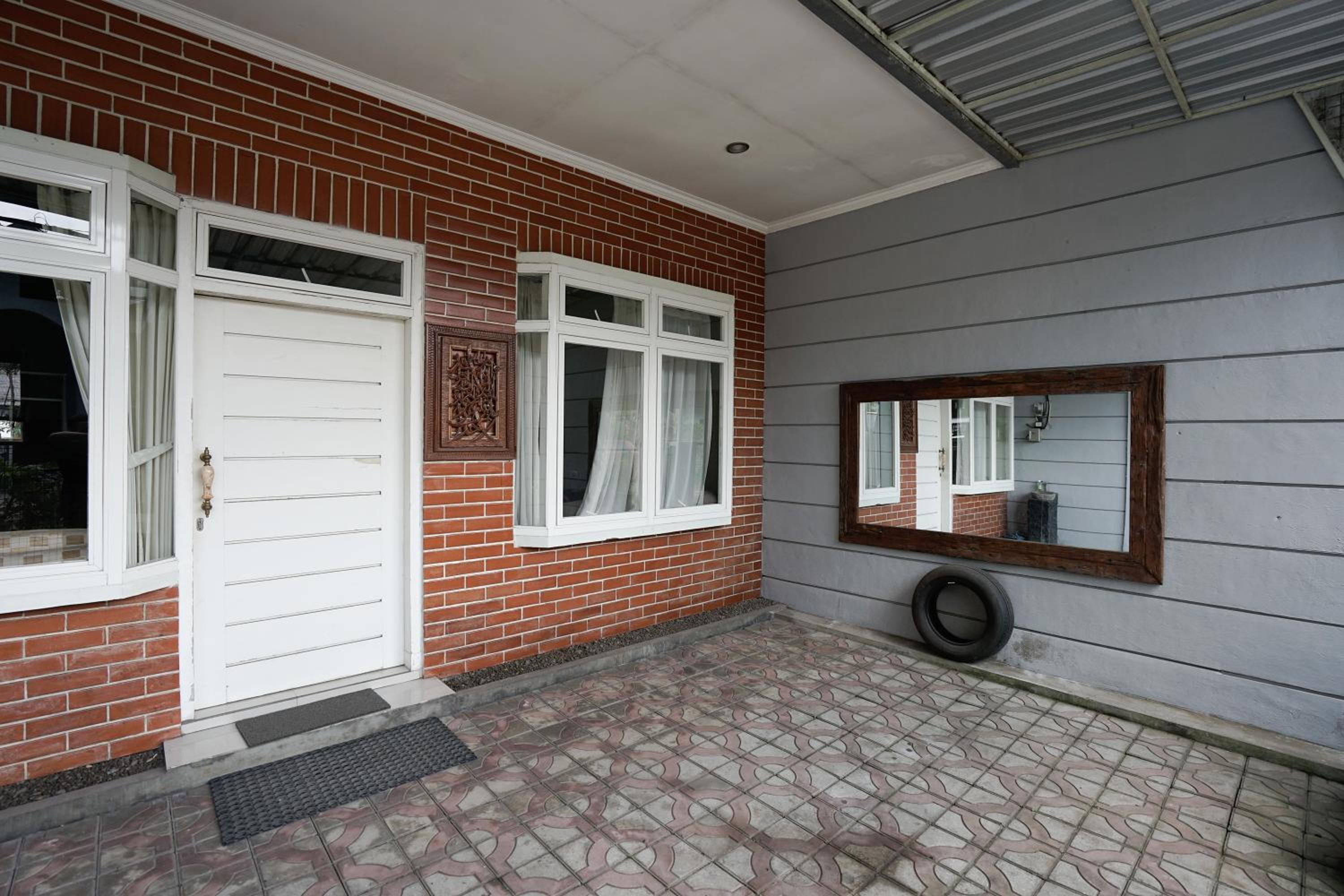 Two-Bedroom Villa - Photo 9
