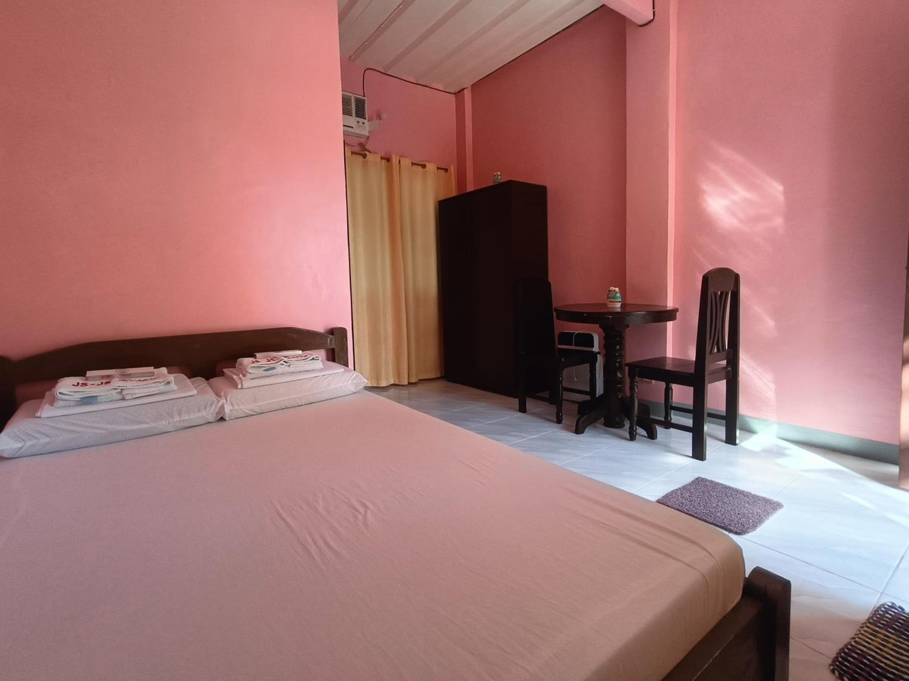 Standard Double Room - Photo 1