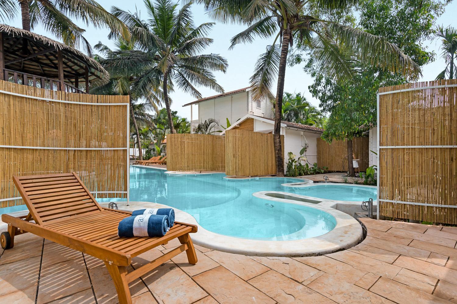 Clique Cottage with Pool Access - Photo 2