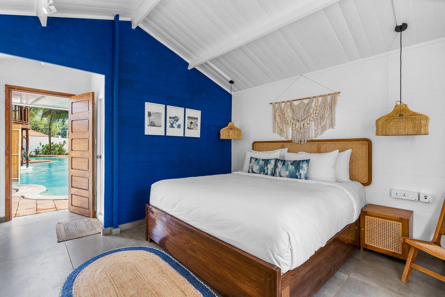 Clique Cottage with Pool Access - Photo 1