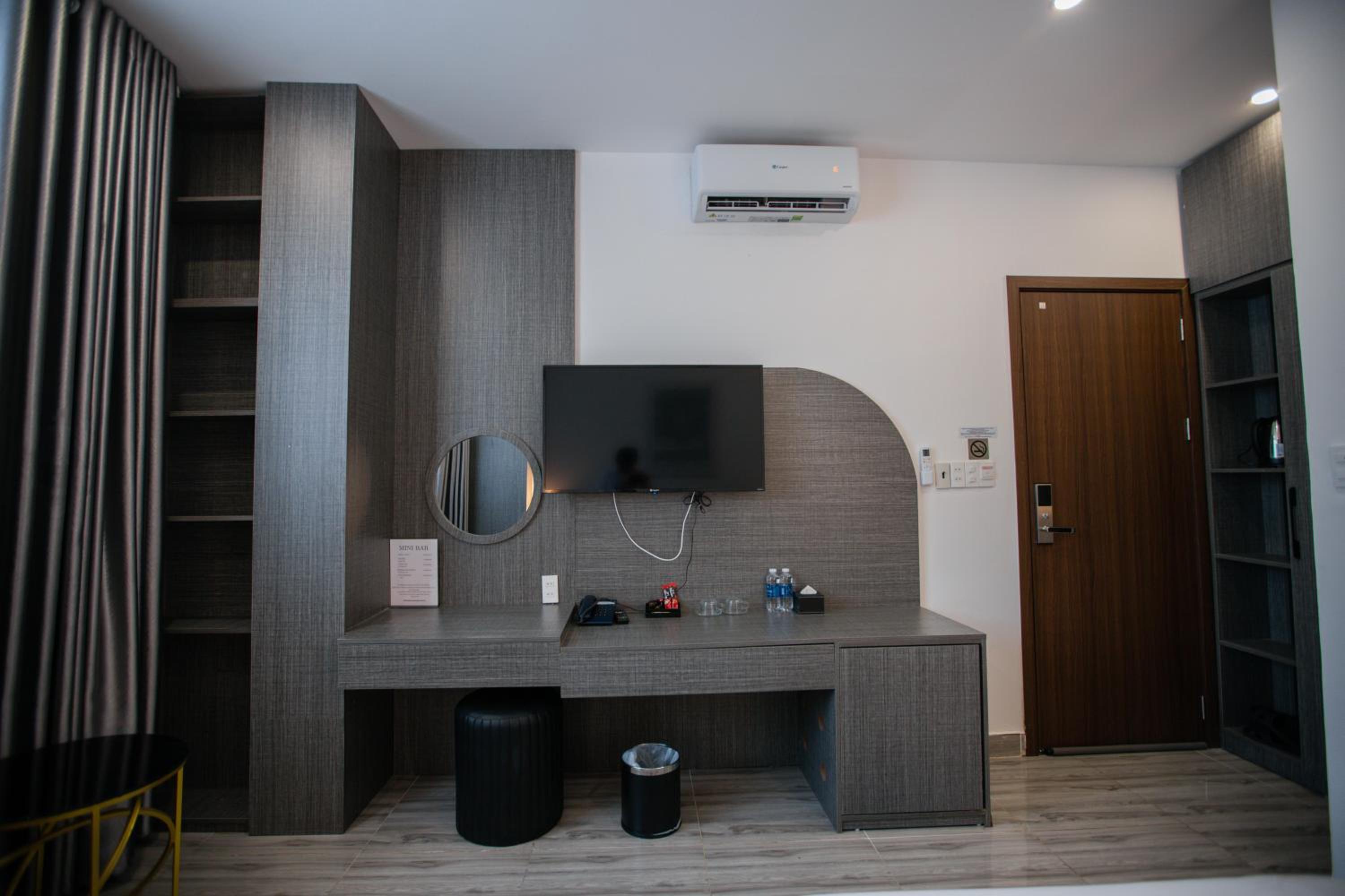 Deluxe King Room photo 3