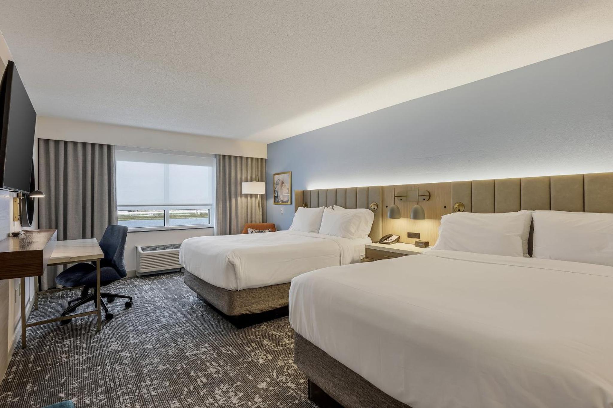 Standard Room with Two Queen Beds - Photo 1