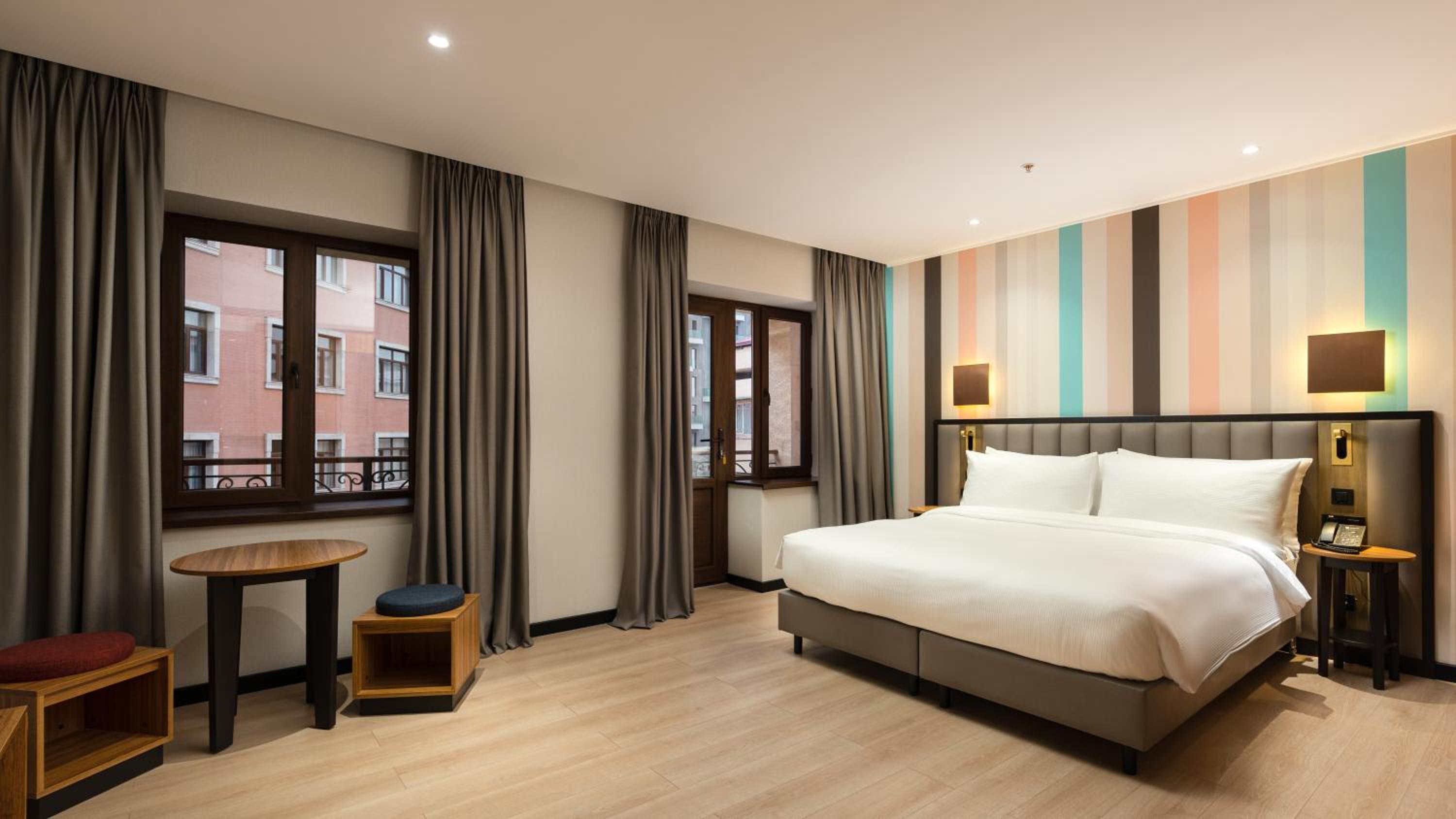 Standard King Room - Photo 4