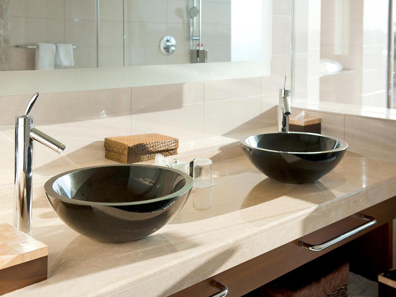 Superior Twin Suite - Non-Smoking - Photo 8