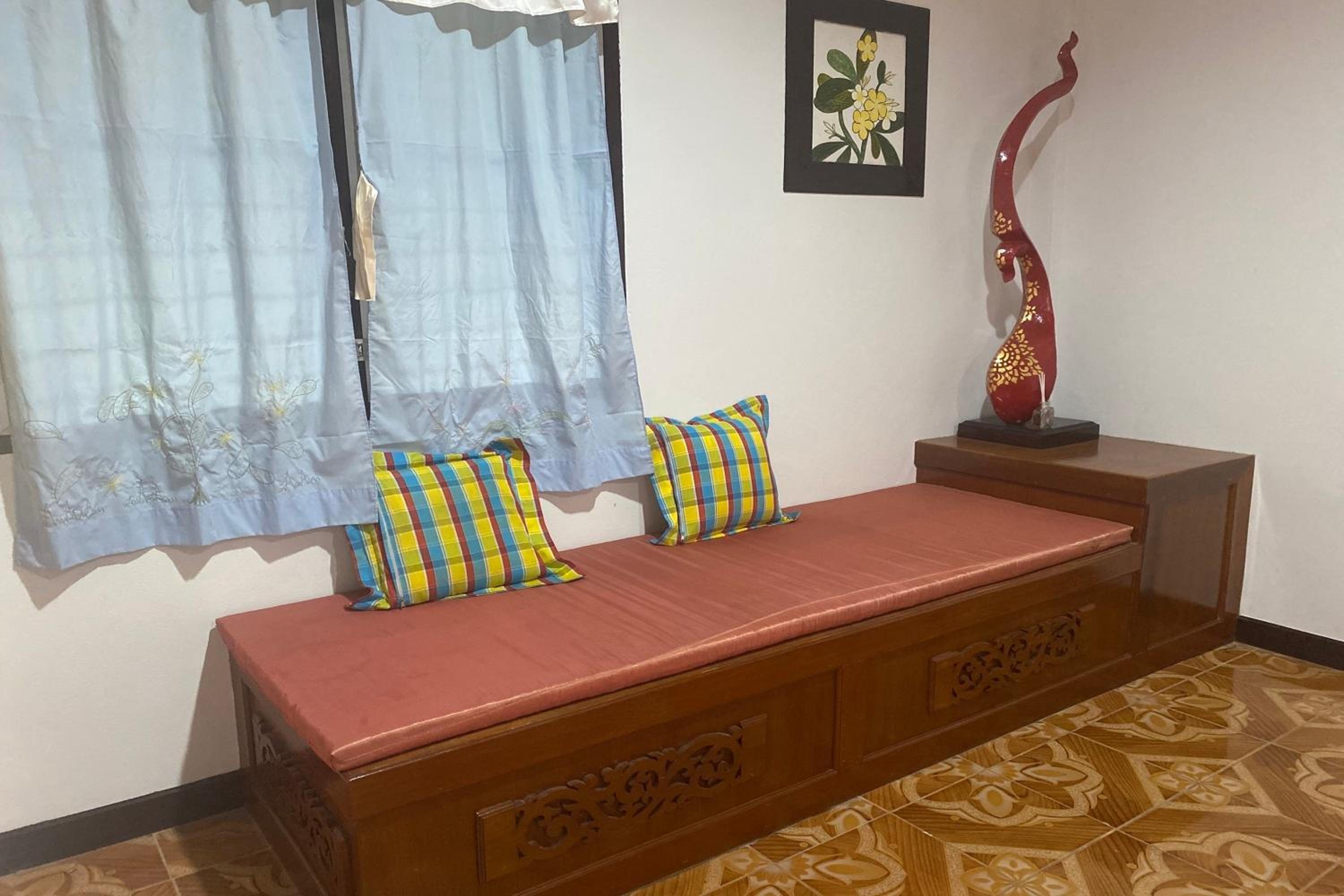Family Room - Photo 3