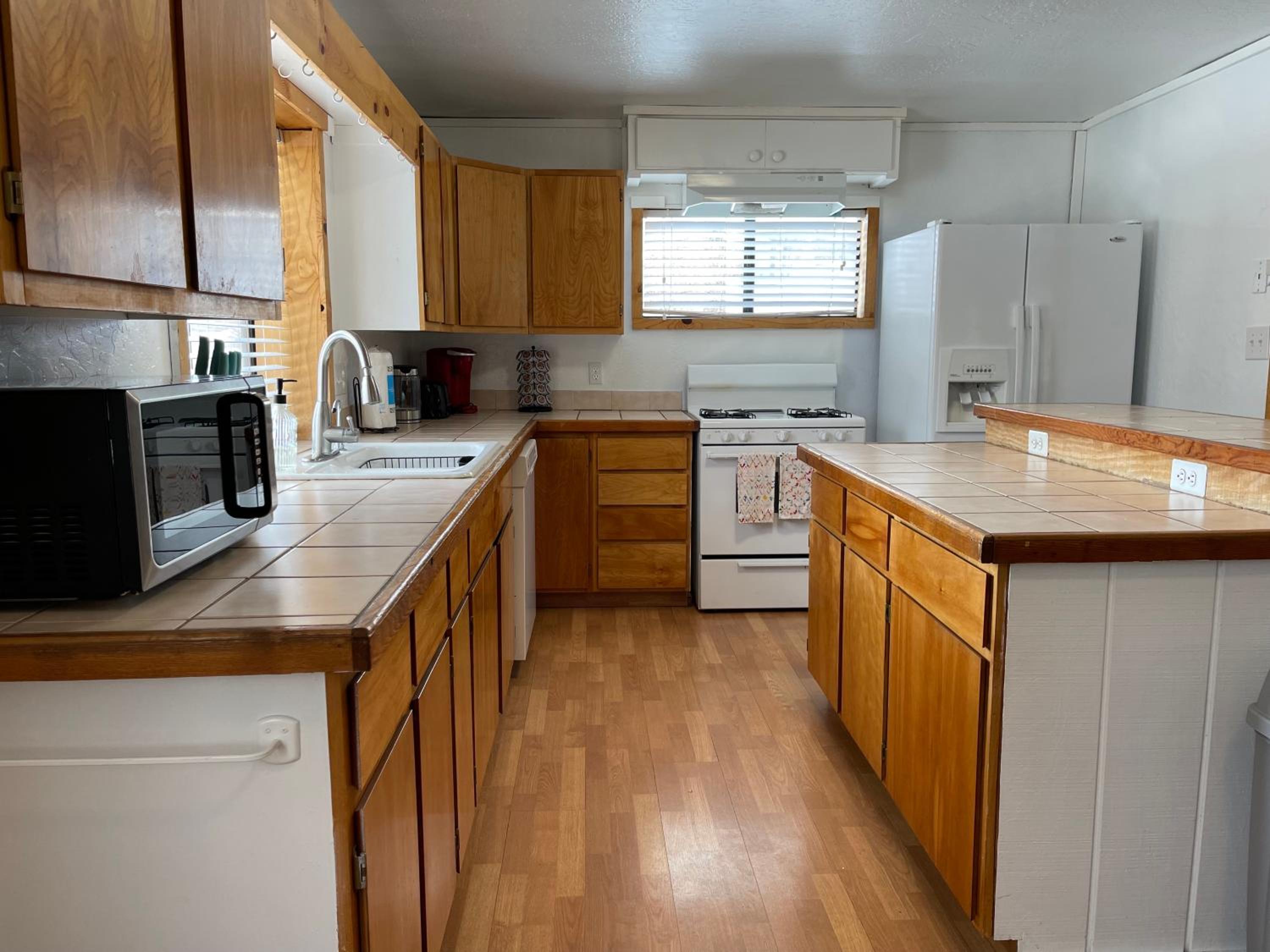 Three-Bedroom Apartment - Photo 15