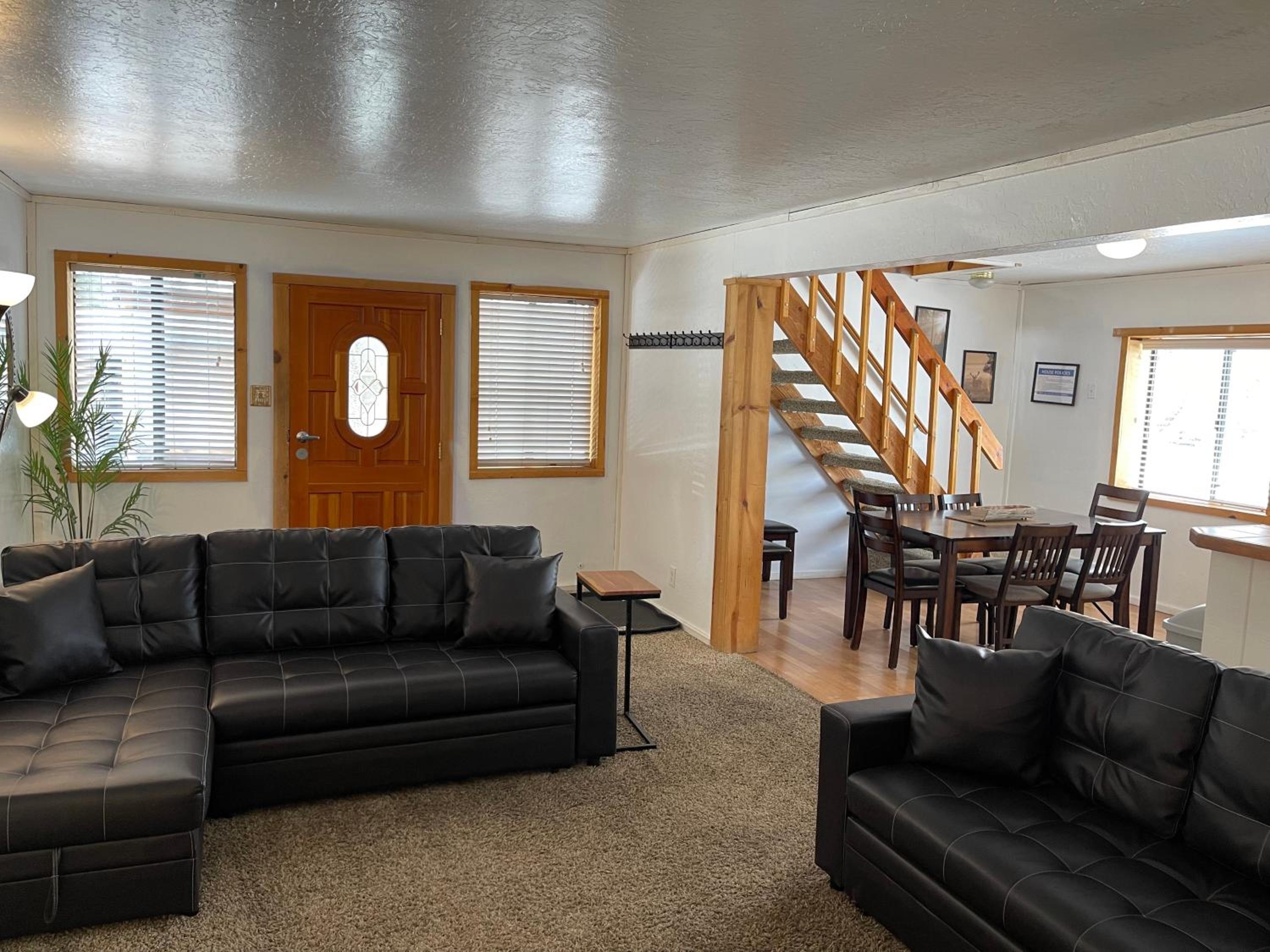 Three-Bedroom Apartment - Photo 1