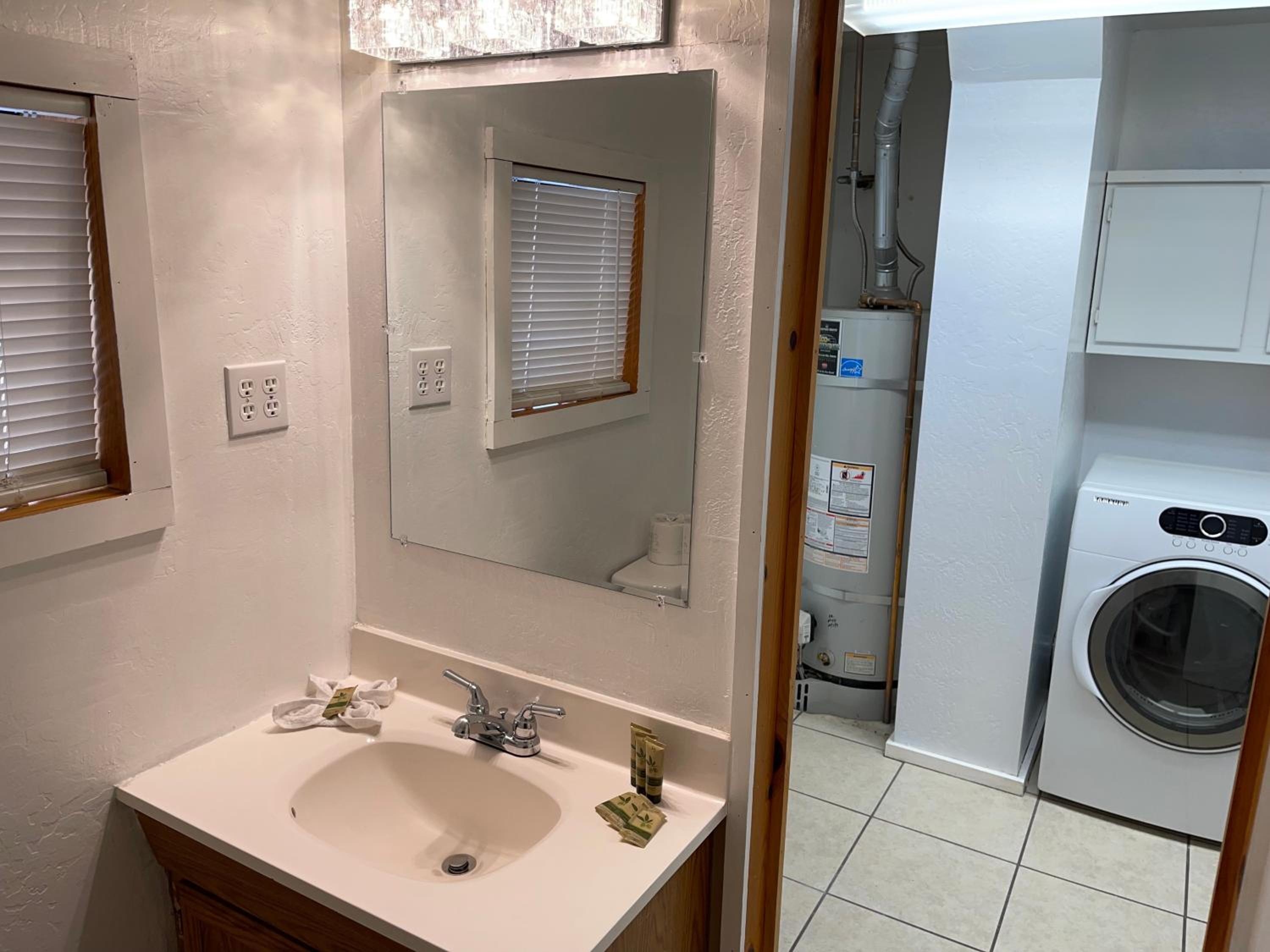 Three-Bedroom Apartment - Photo 4